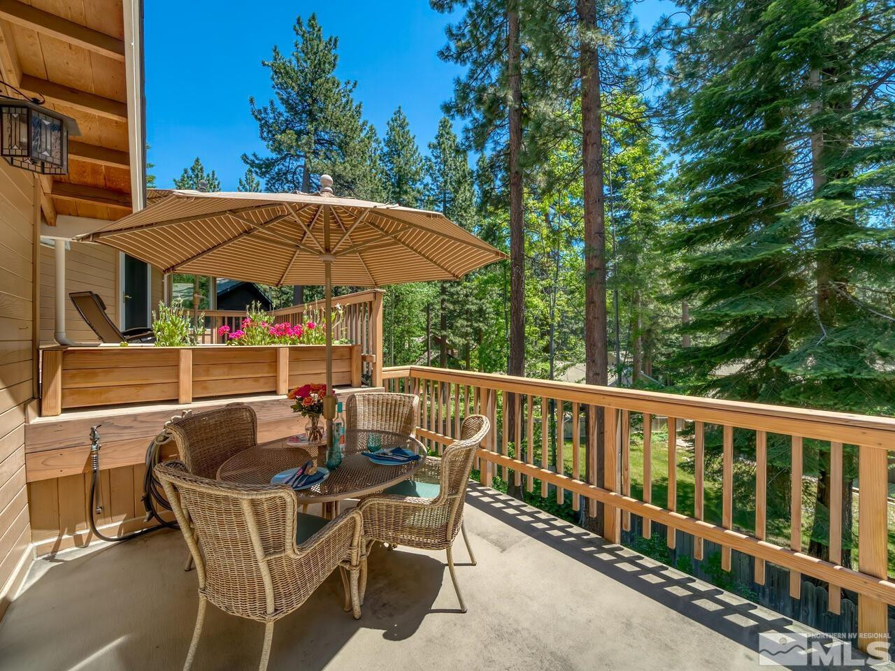 373 Mackay Court