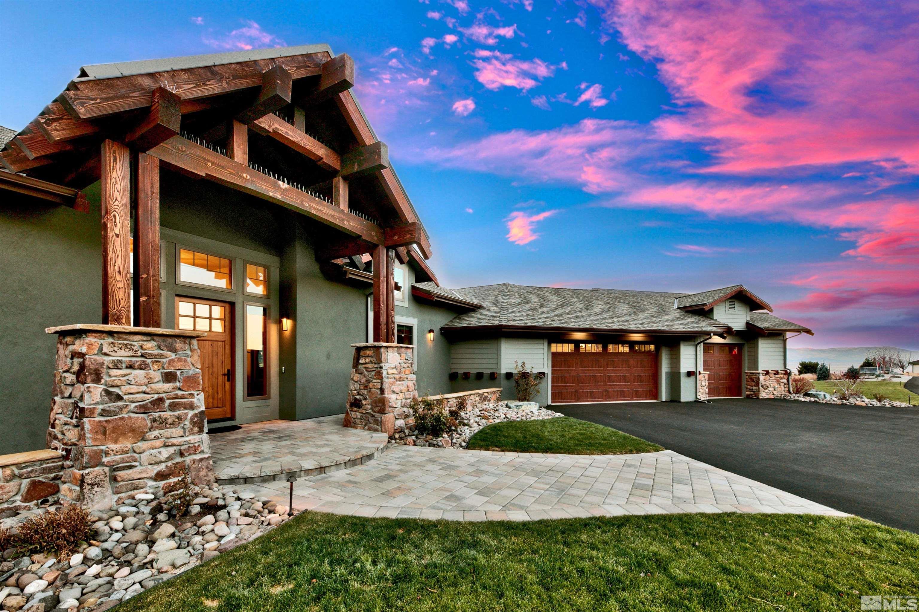 316 James Canyon Loop
