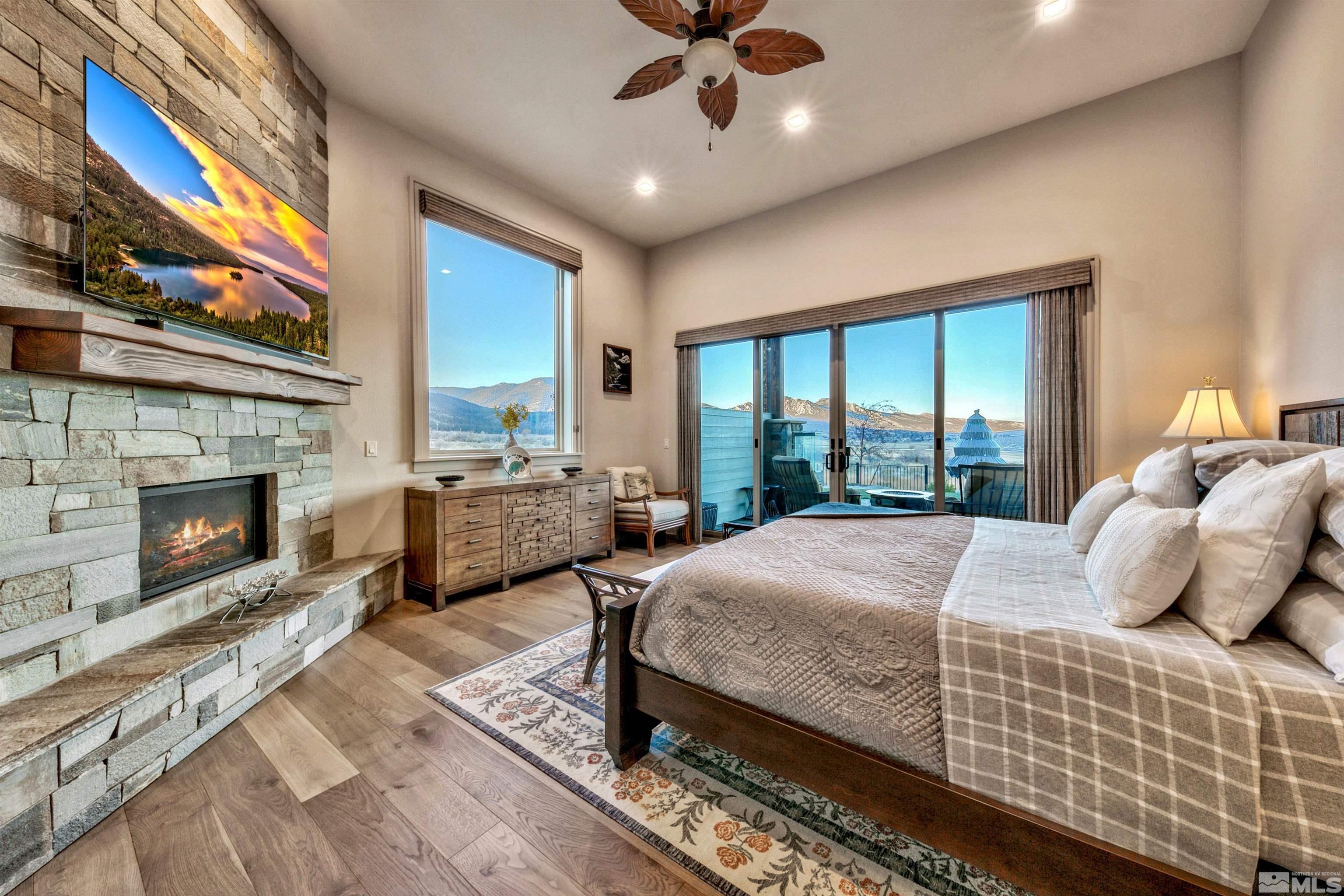 316 James Canyon Loop