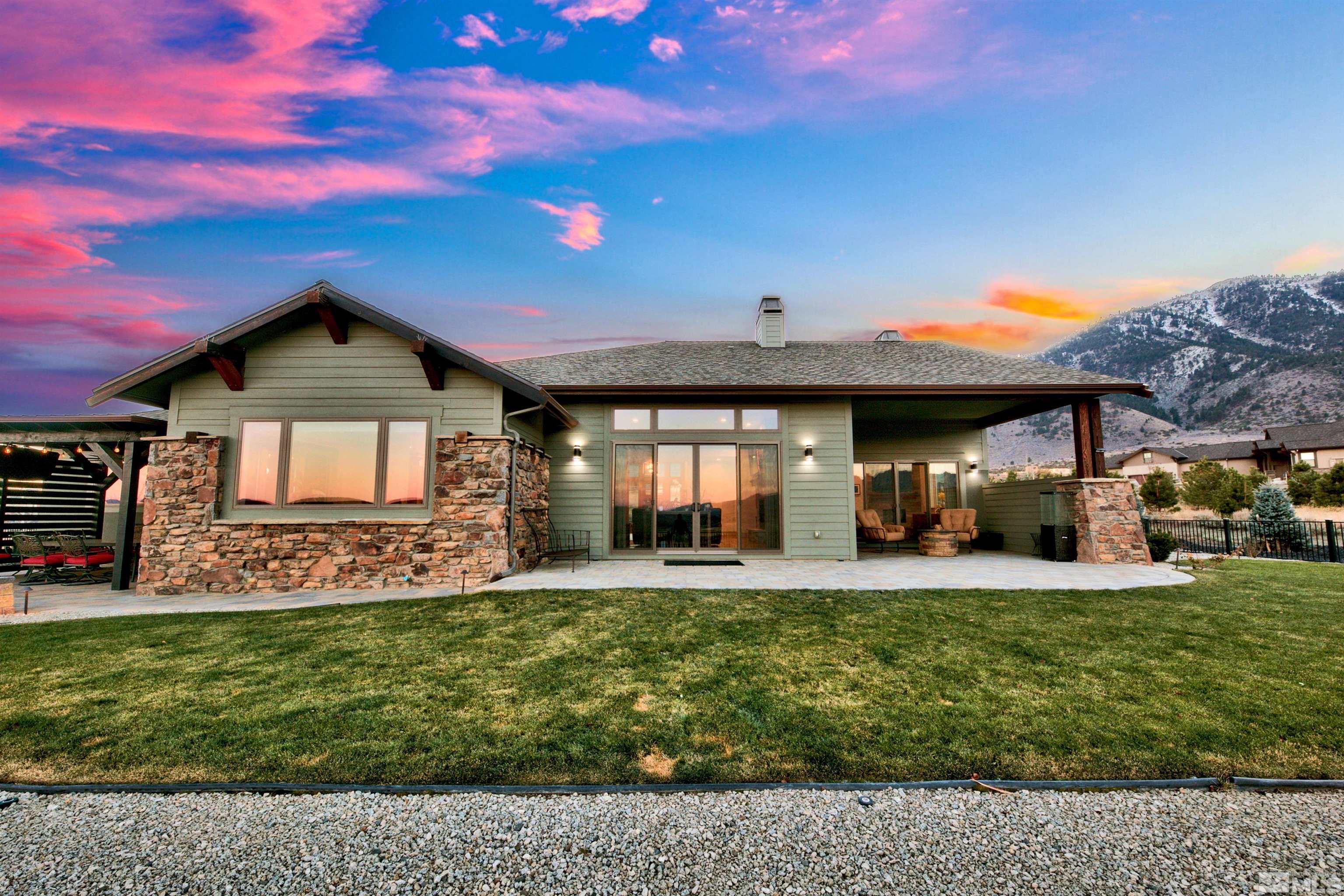 316 James Canyon Loop