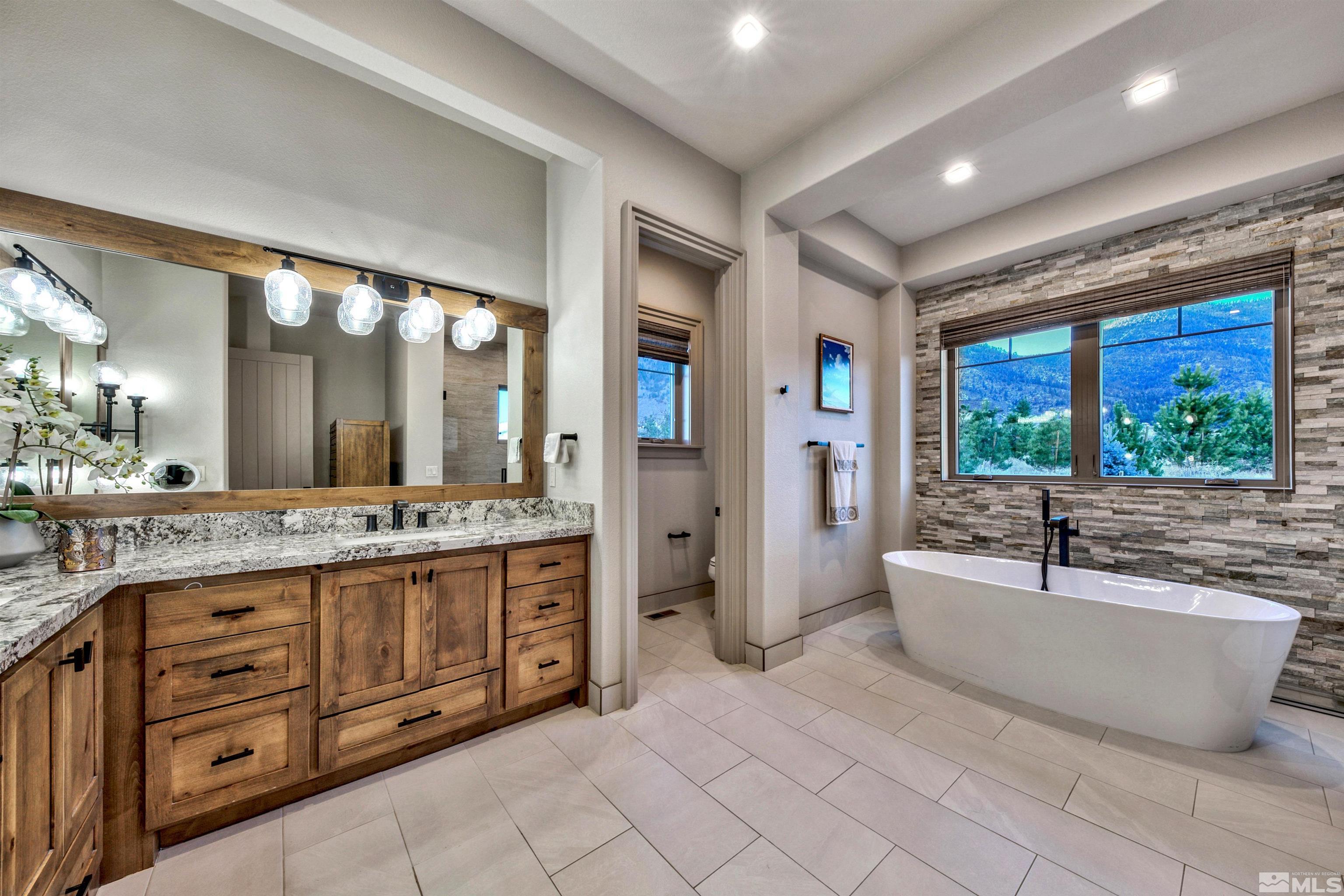 316 James Canyon Loop