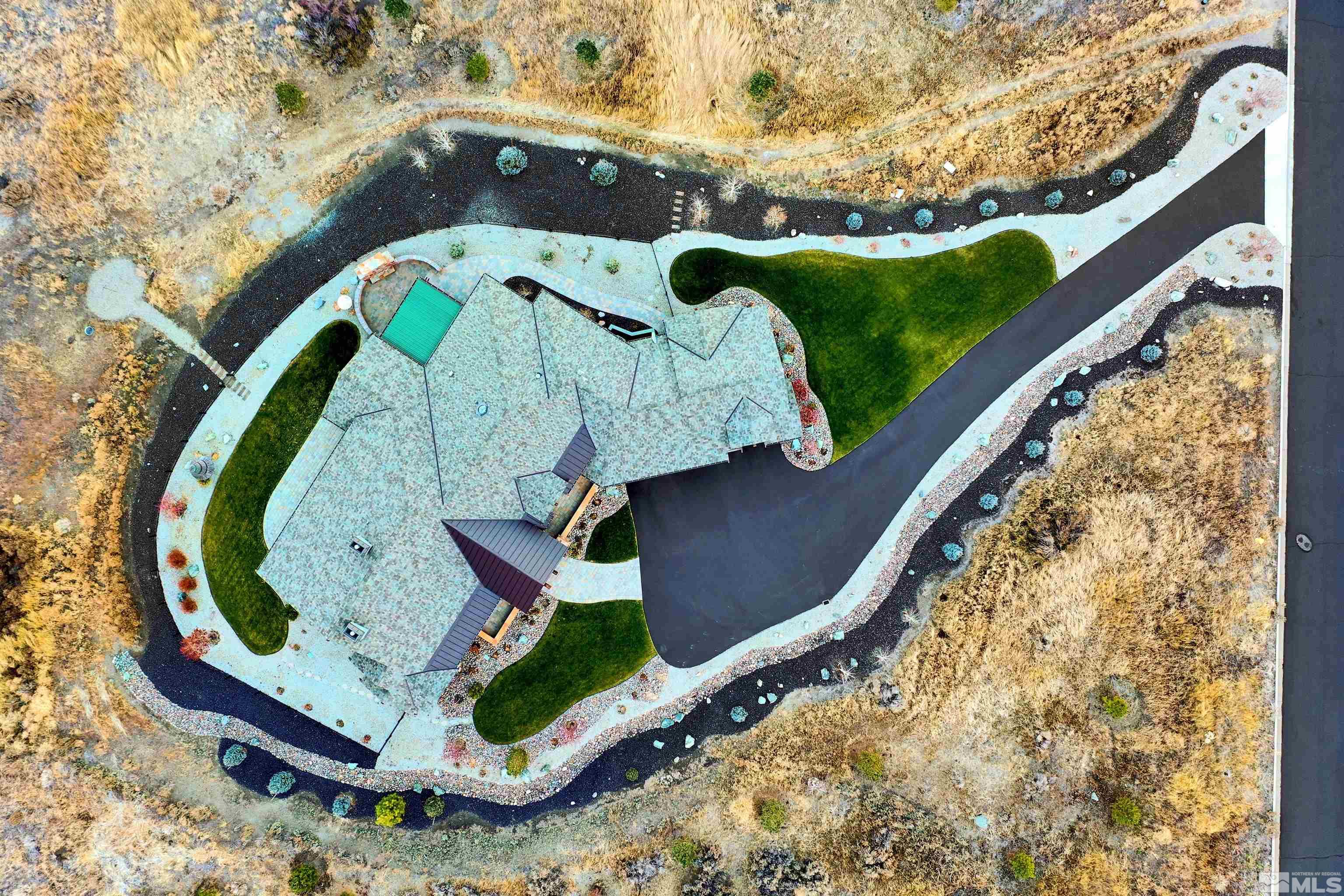 316 James Canyon Loop