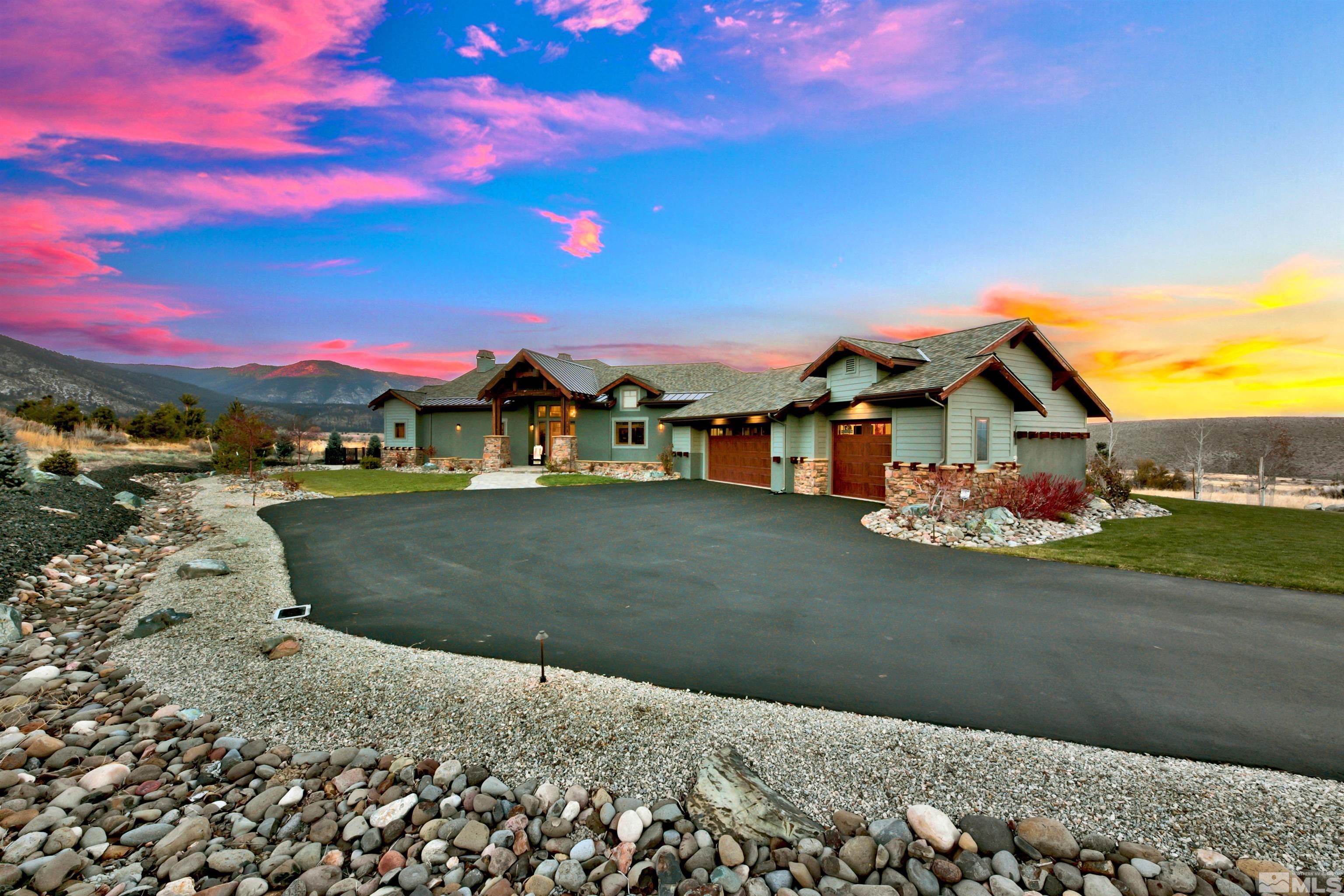 316 James Canyon Loop
