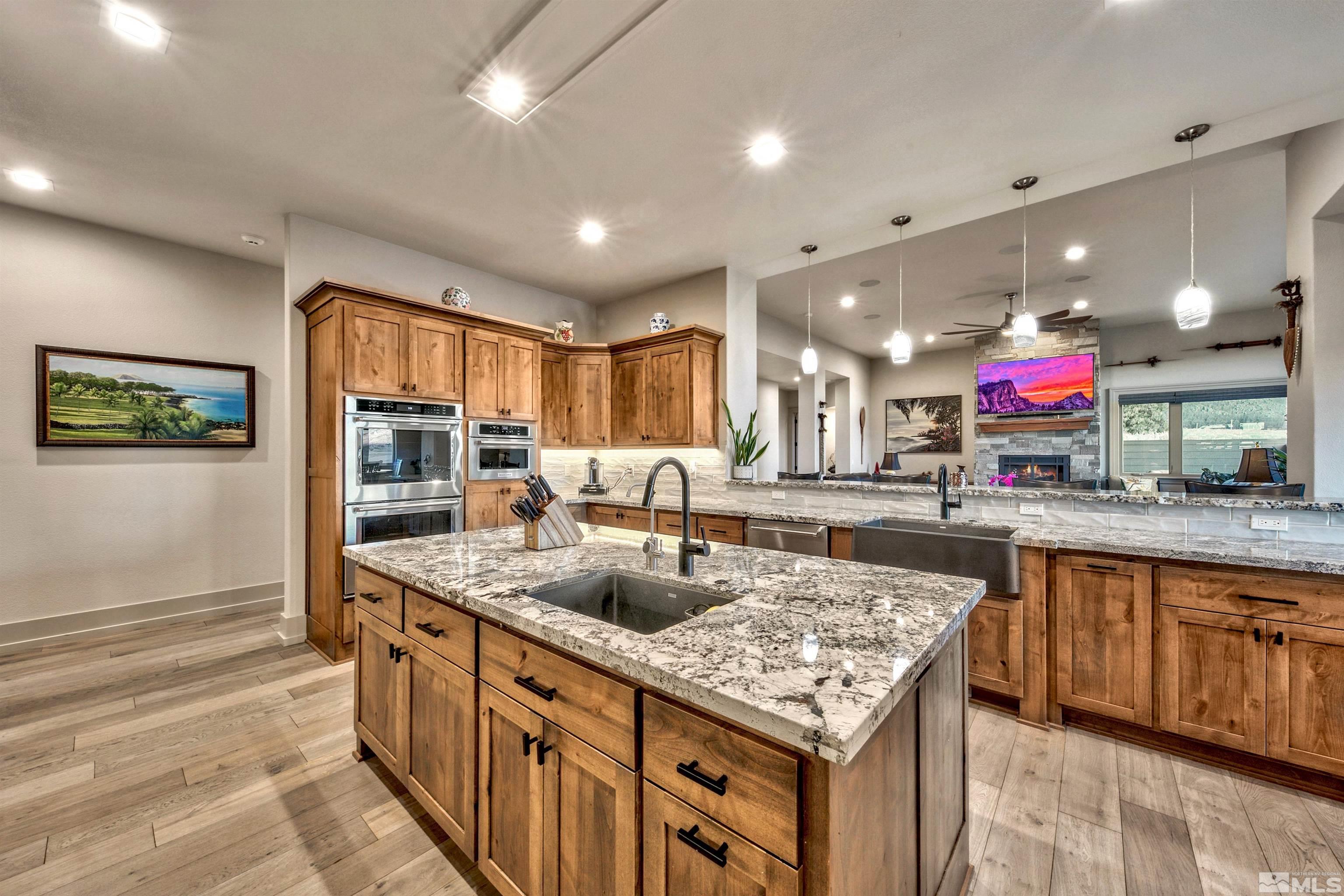 316 James Canyon Loop