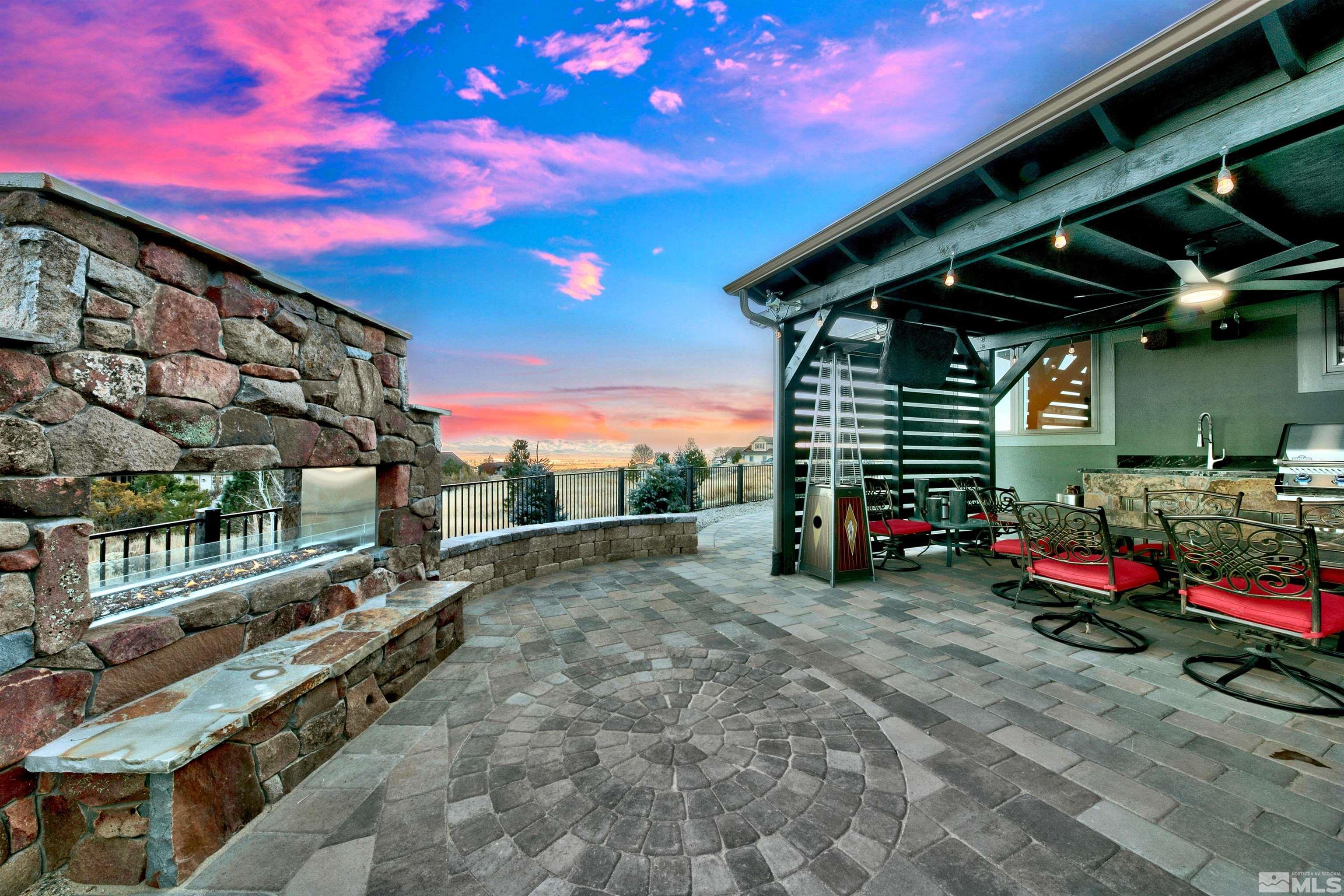 316 James Canyon Loop