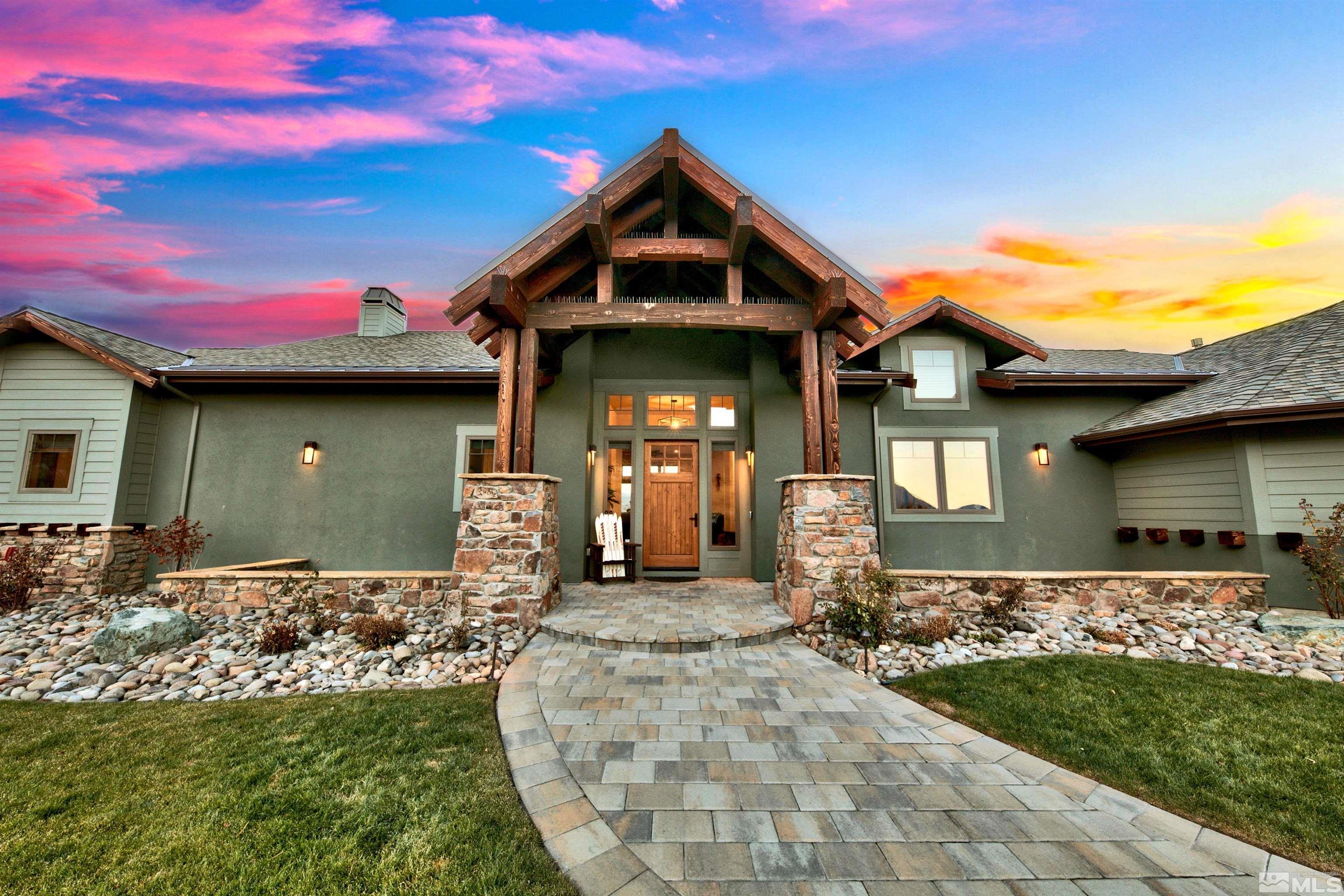 316 James Canyon Loop