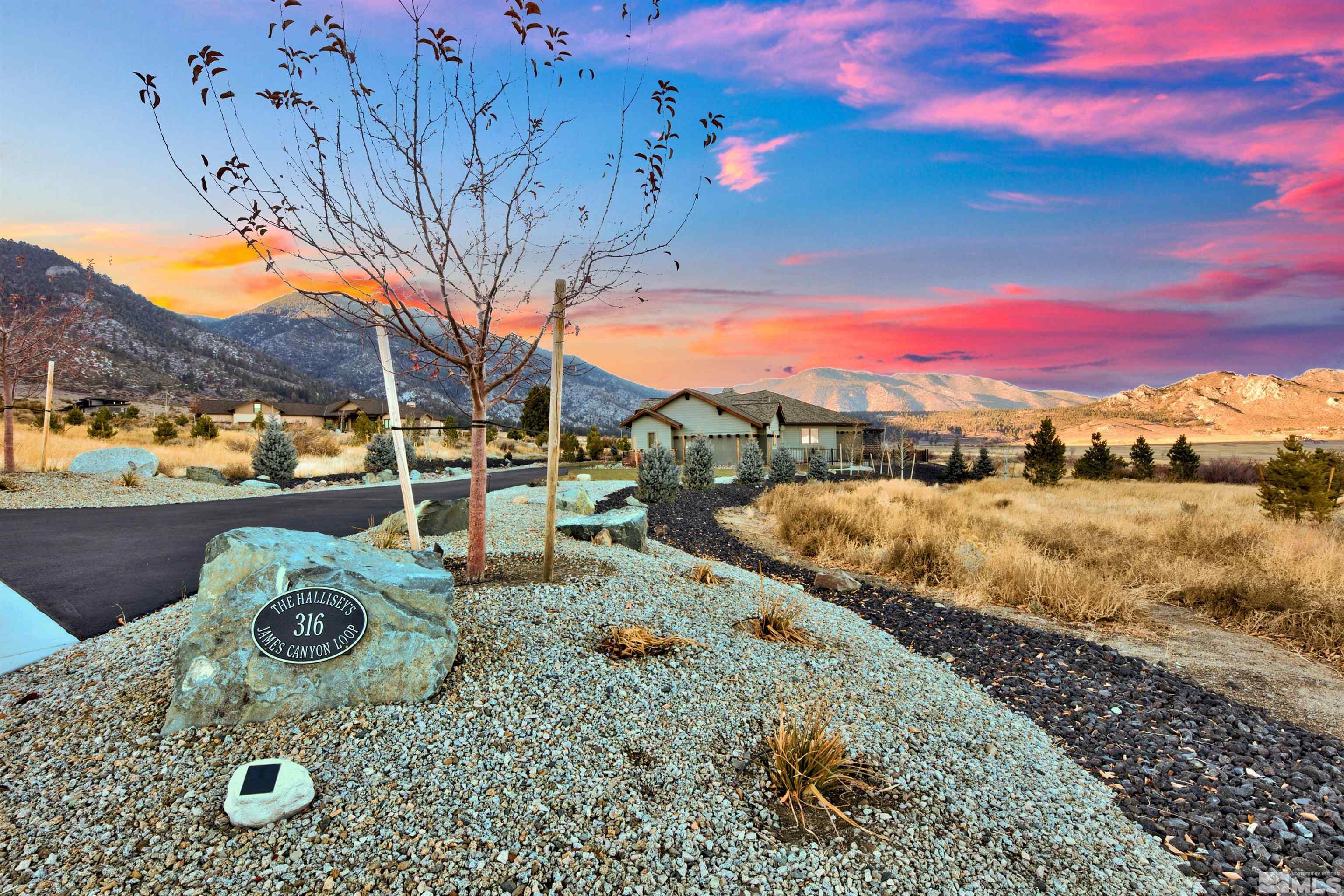 316 James Canyon Loop