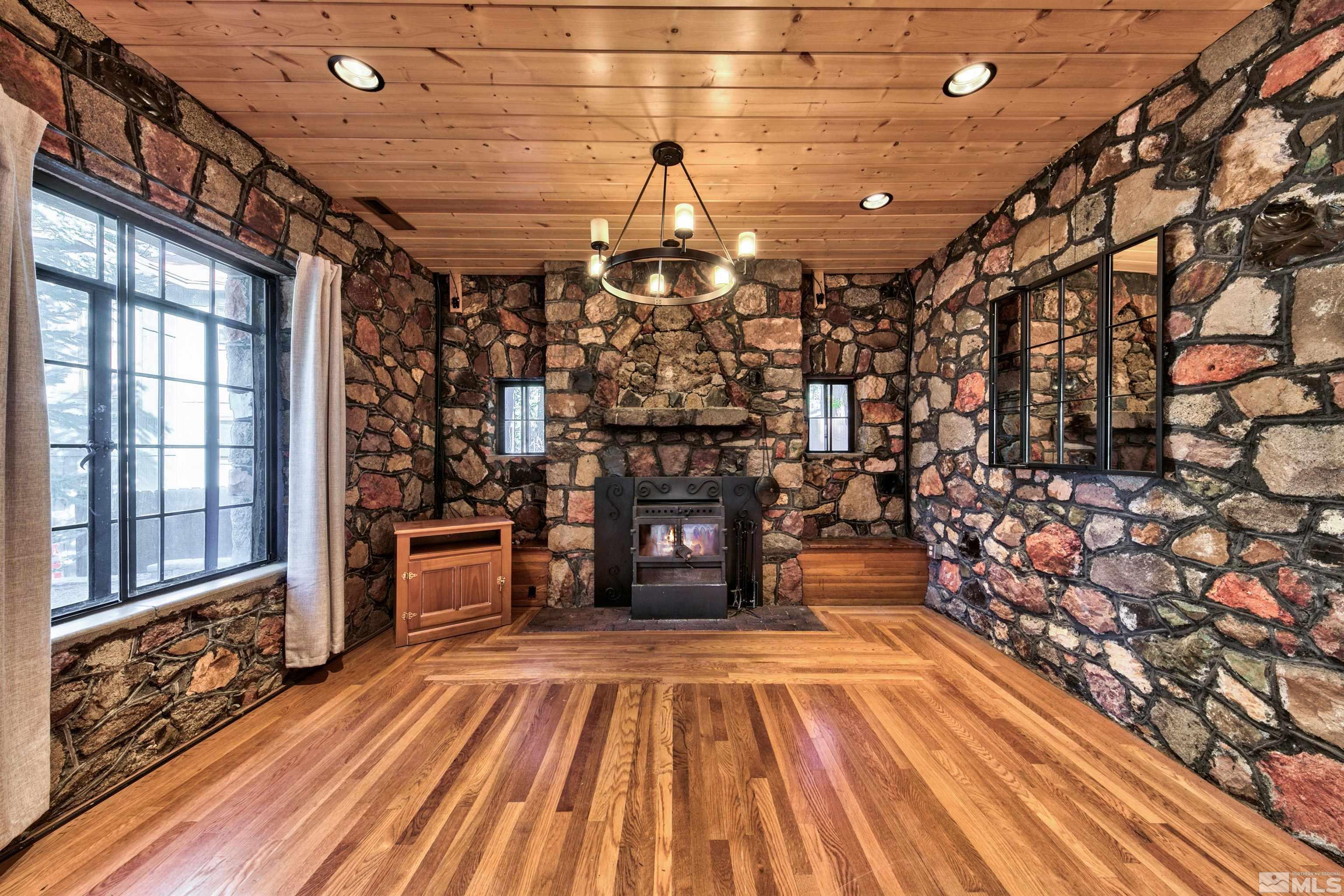 721 Cedar