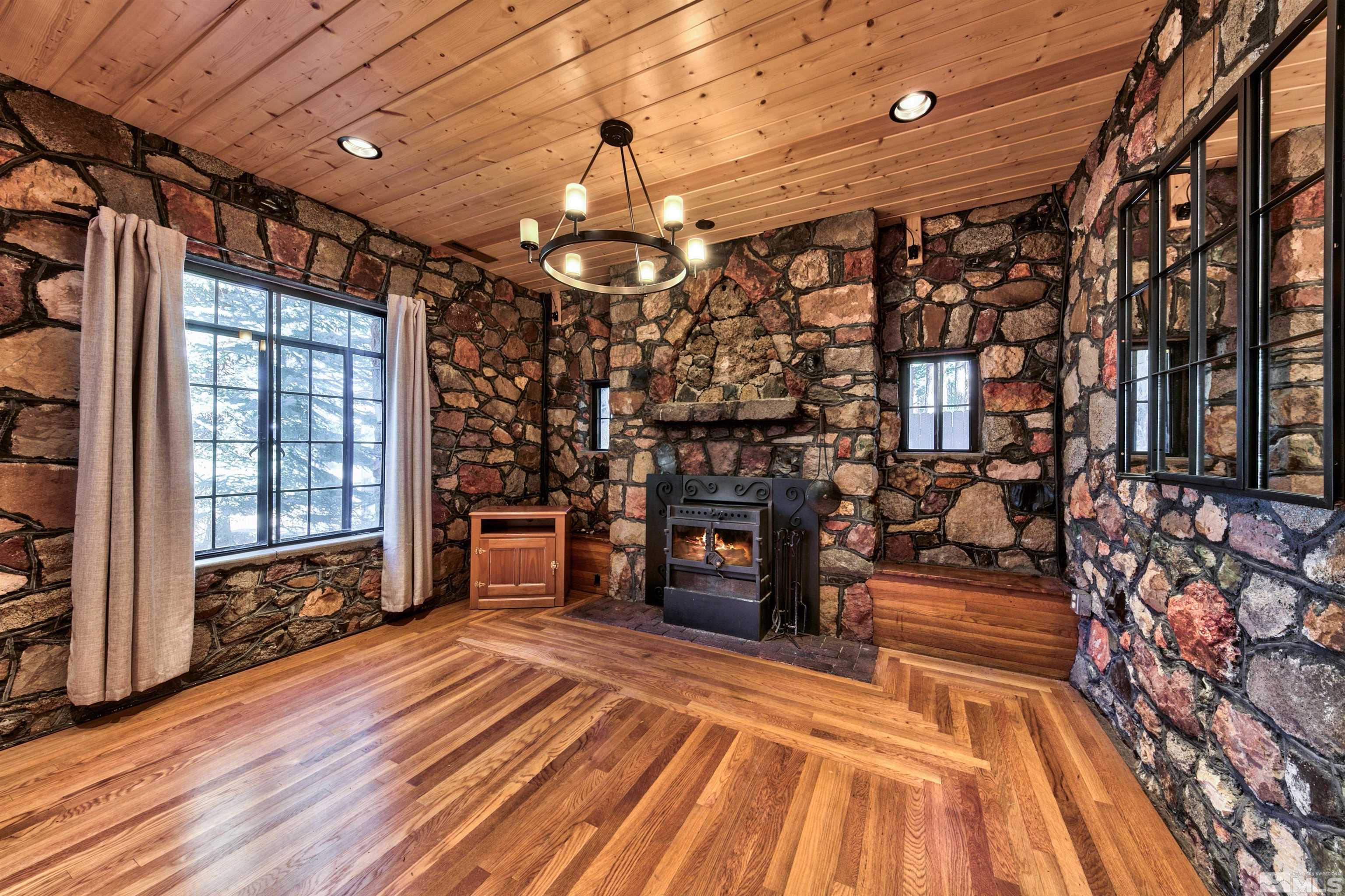 721 Cedar