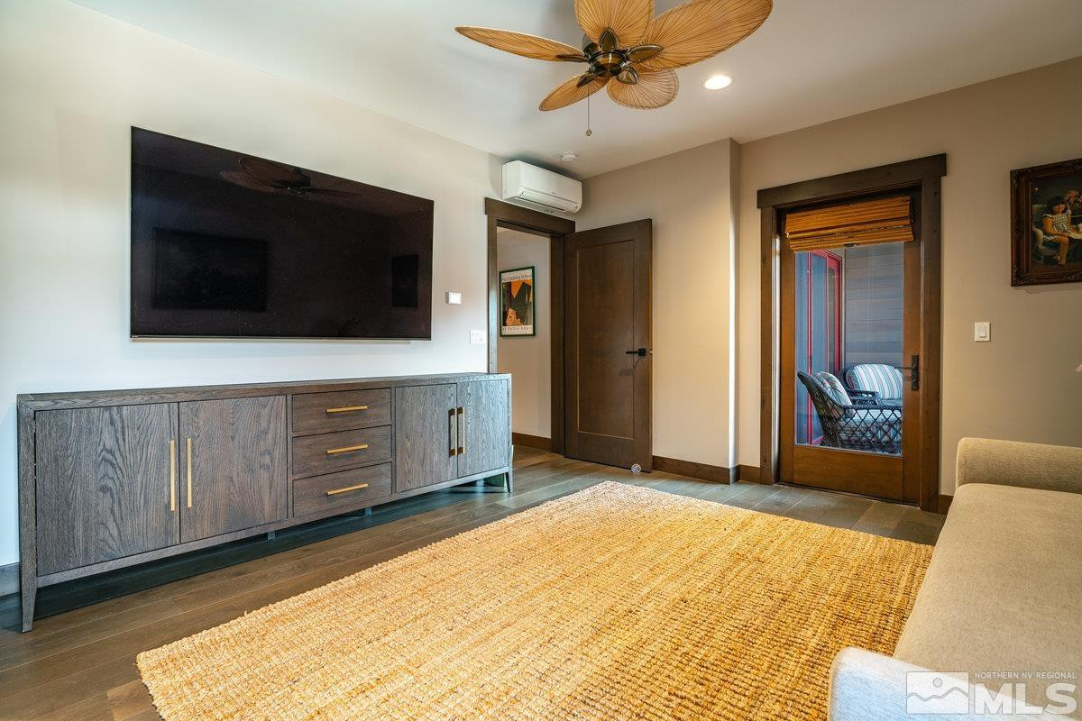 9 Beach Club Unit: 120