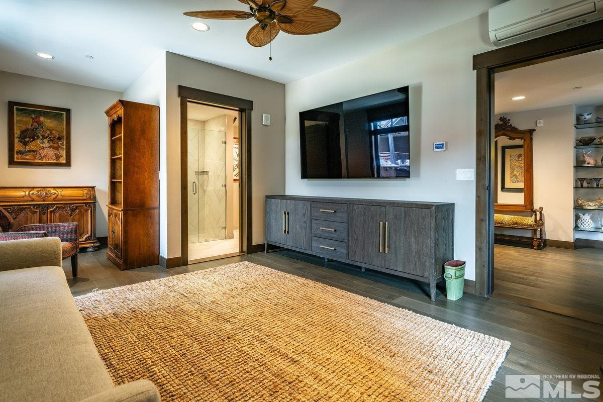 9 Beach Club Unit: 120