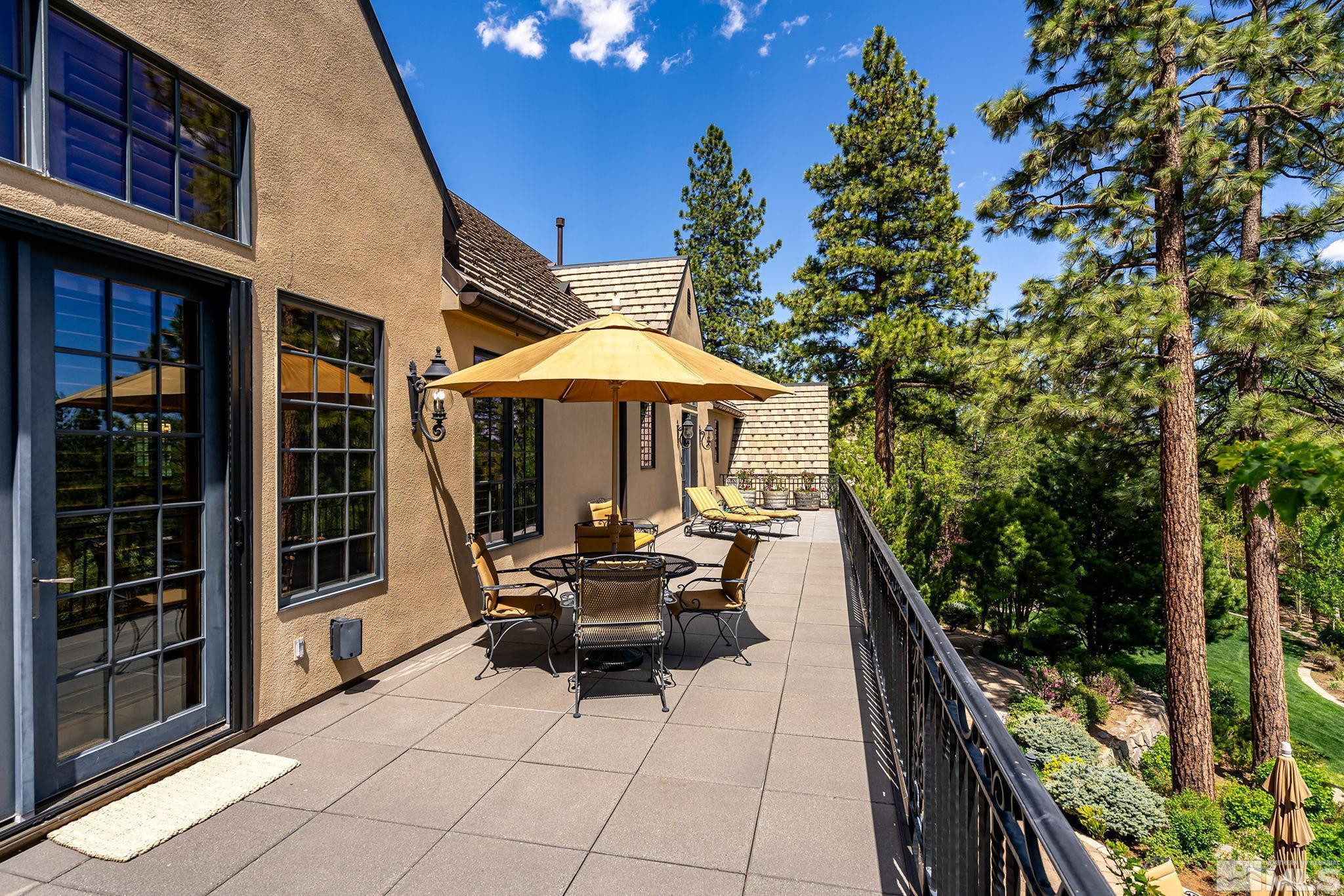 6025 Lake Geneva