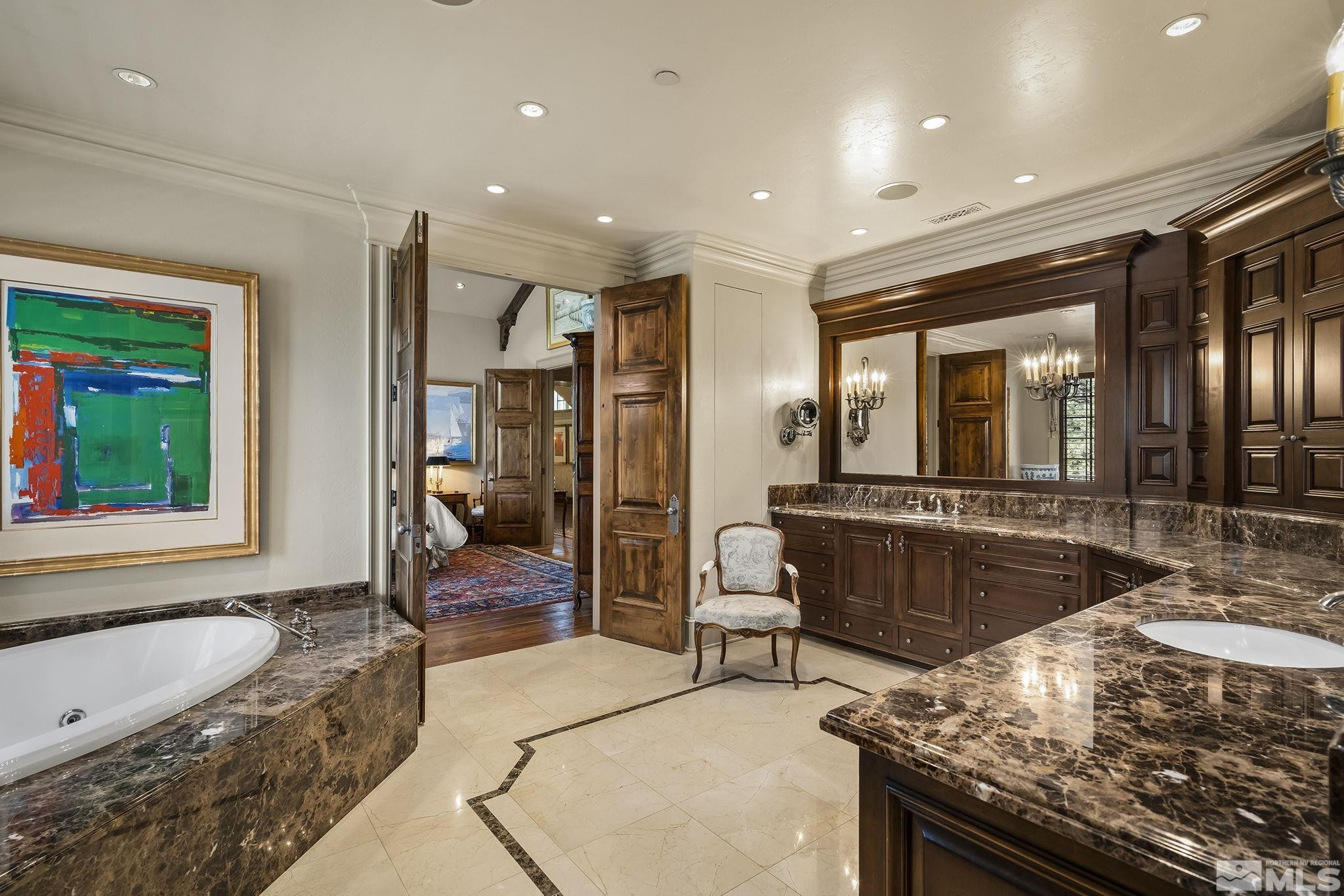 6025 Lake Geneva