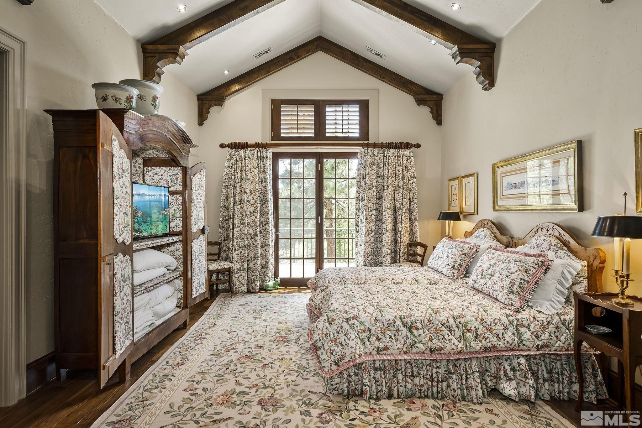 6025 Lake Geneva