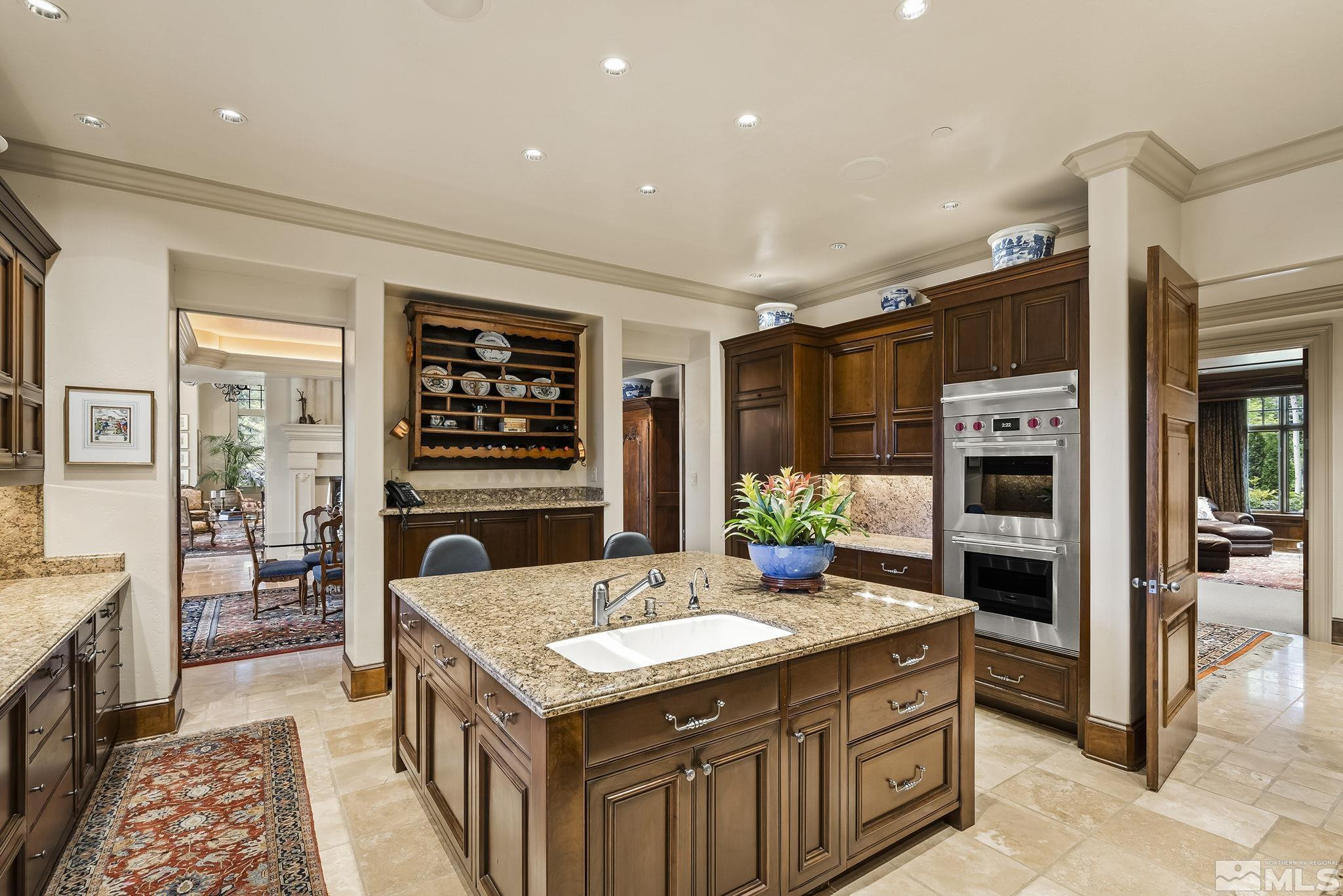 6025 Lake Geneva