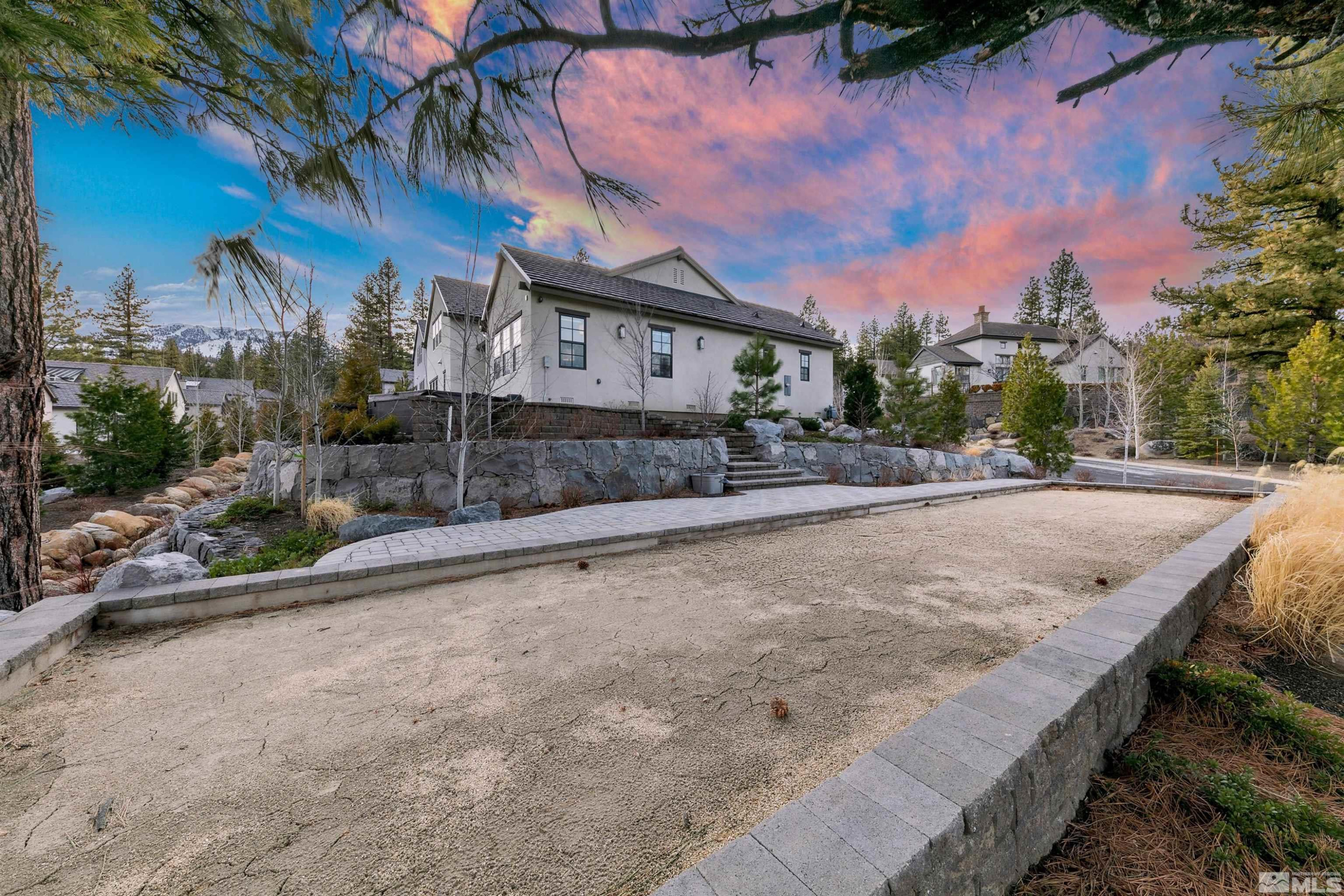 4300 Beaujolais Street, Reno