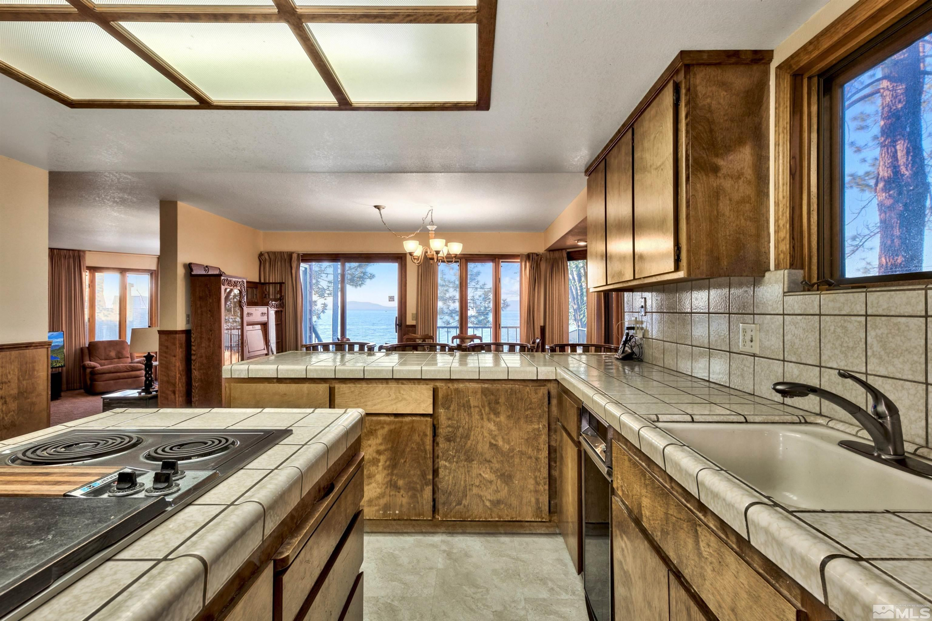 731 Lakeview Ave