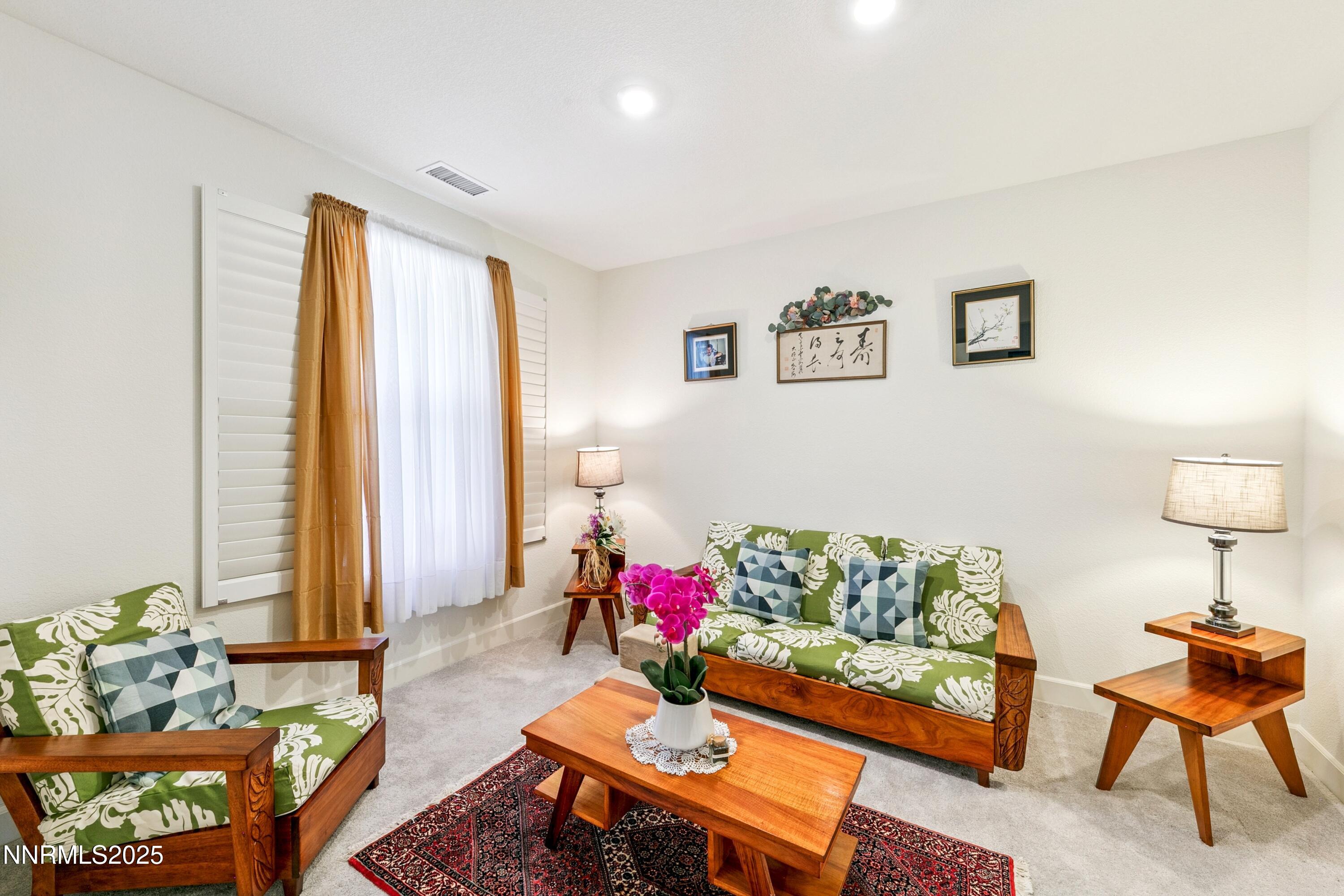 632 W Equinox Peak Court