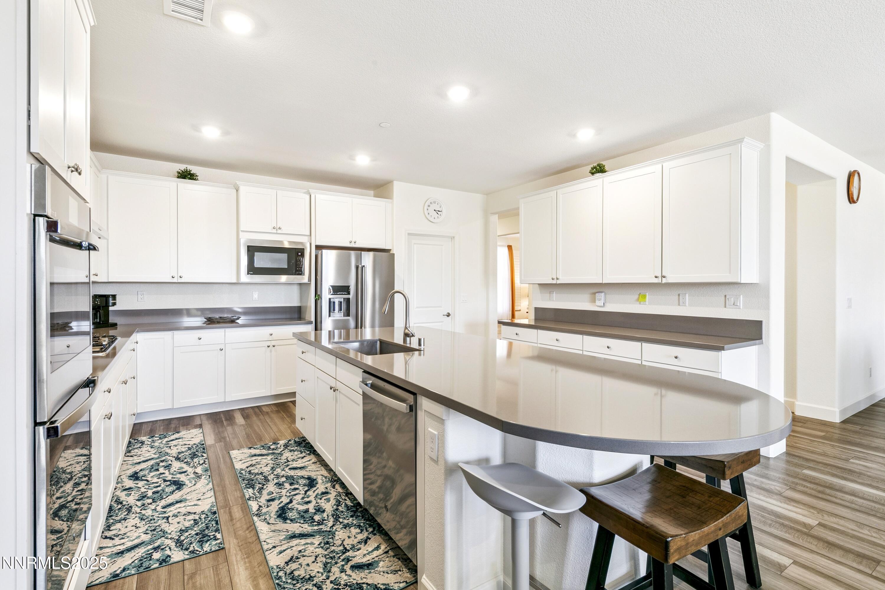 632 W Equinox Peak Court