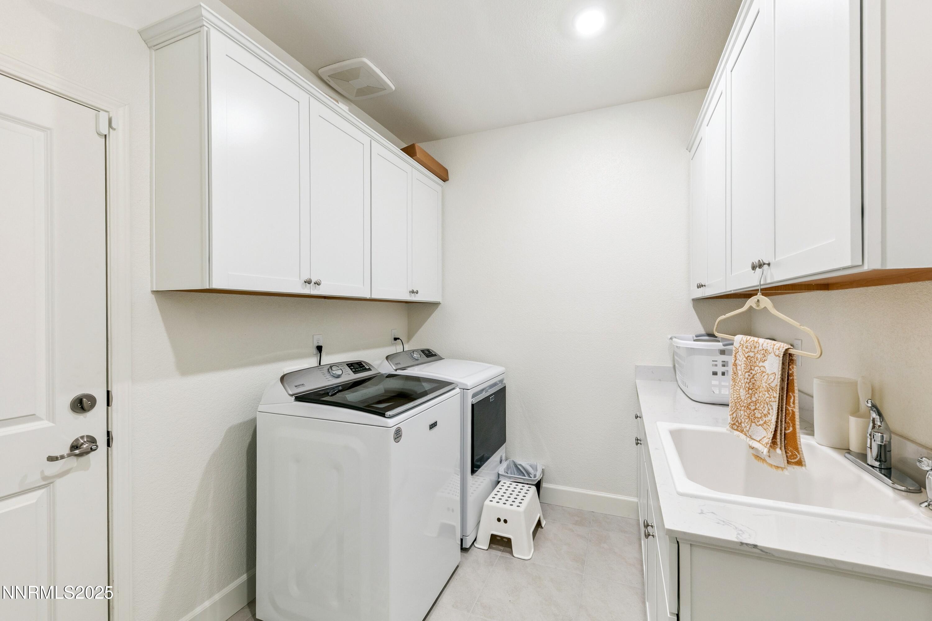 632 W Equinox Peak Court