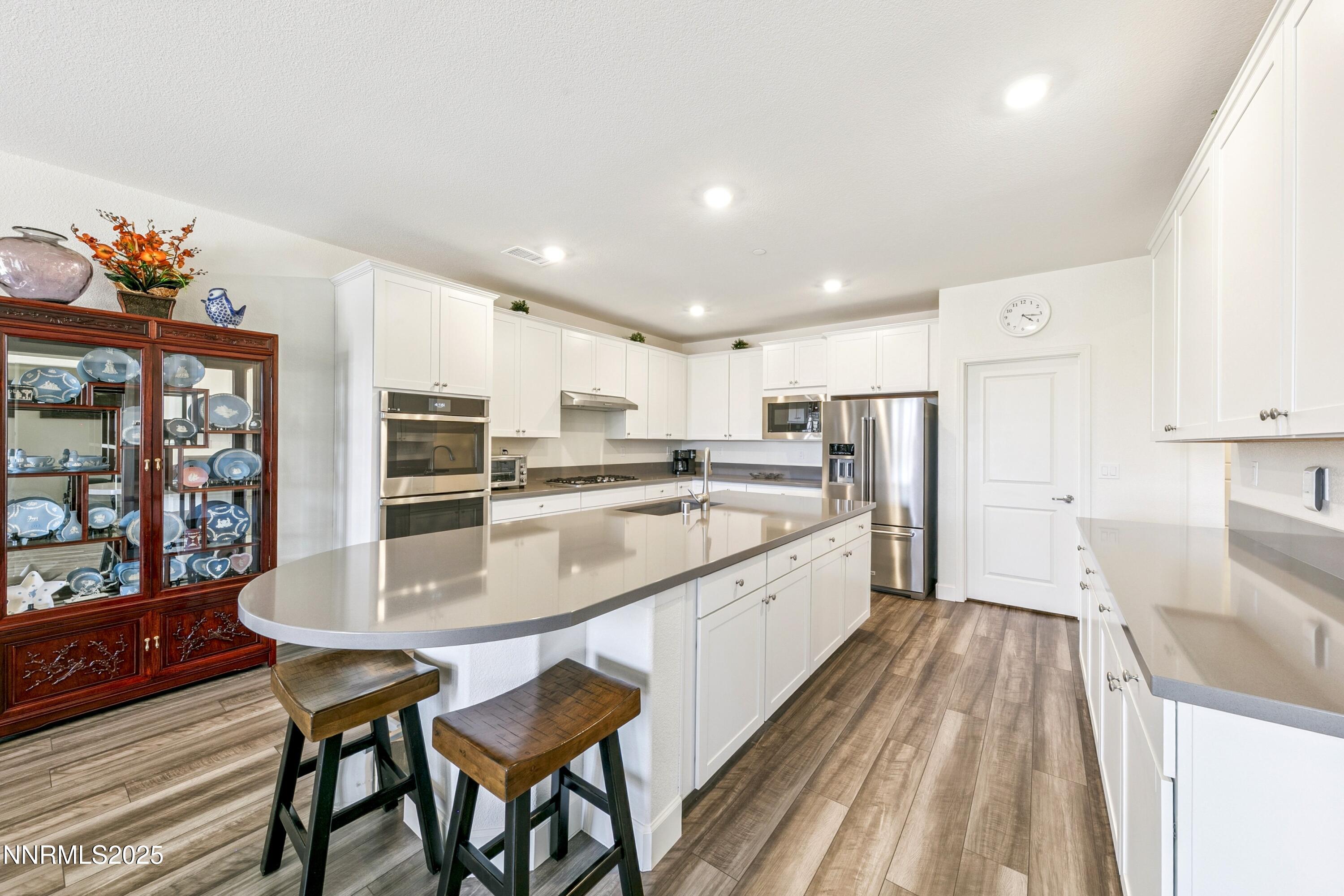 632 W Equinox Peak Court