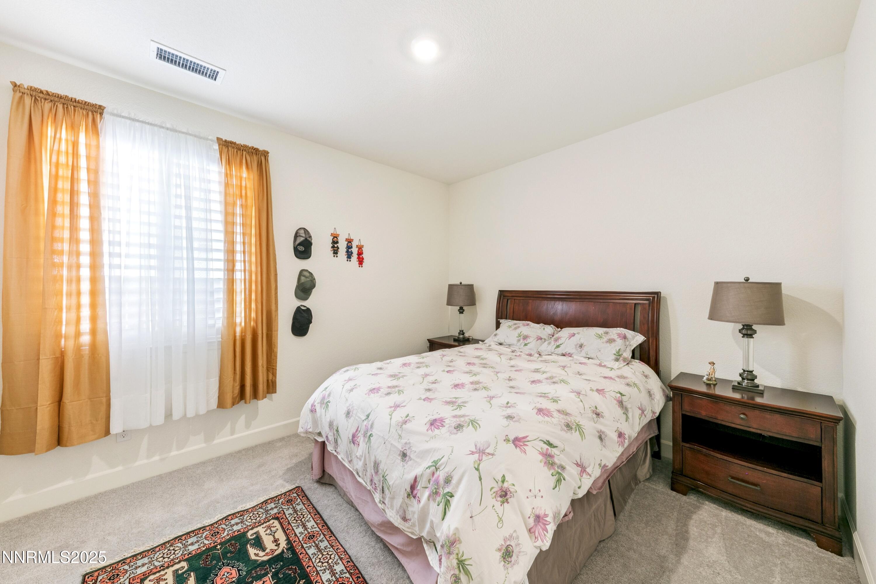 632 W Equinox Peak Court