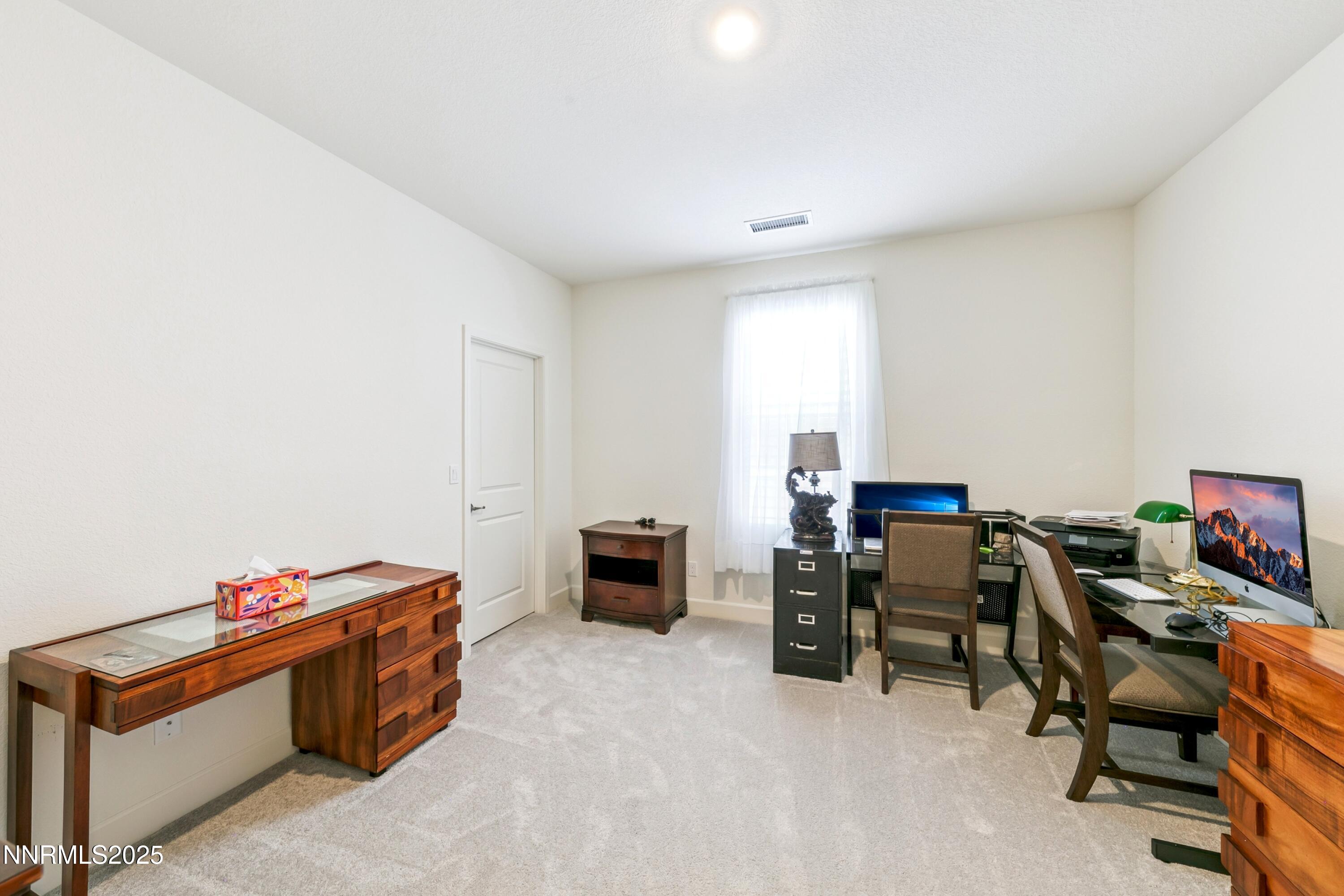 632 W Equinox Peak Court