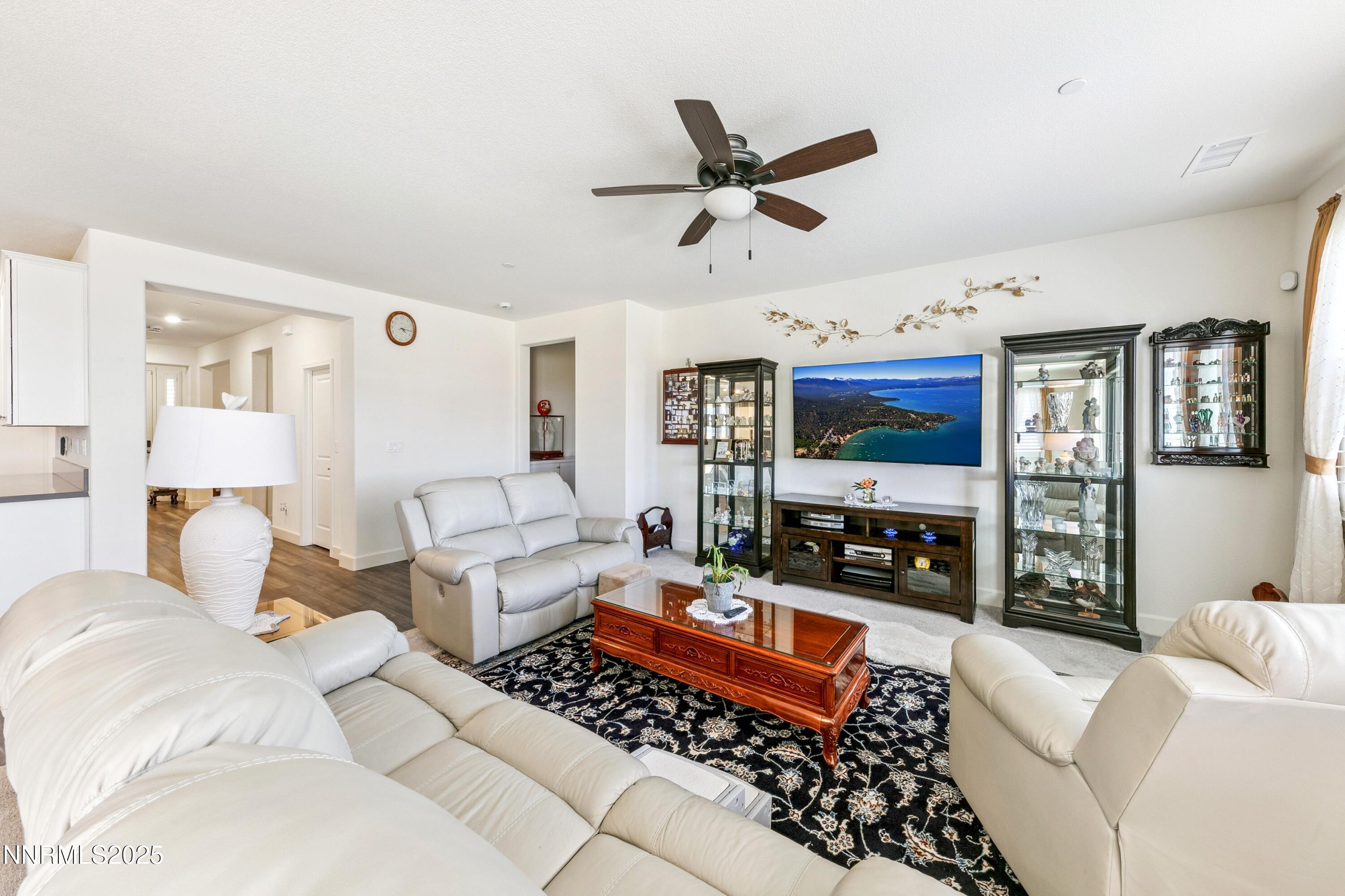 632 W Equinox Peak Court