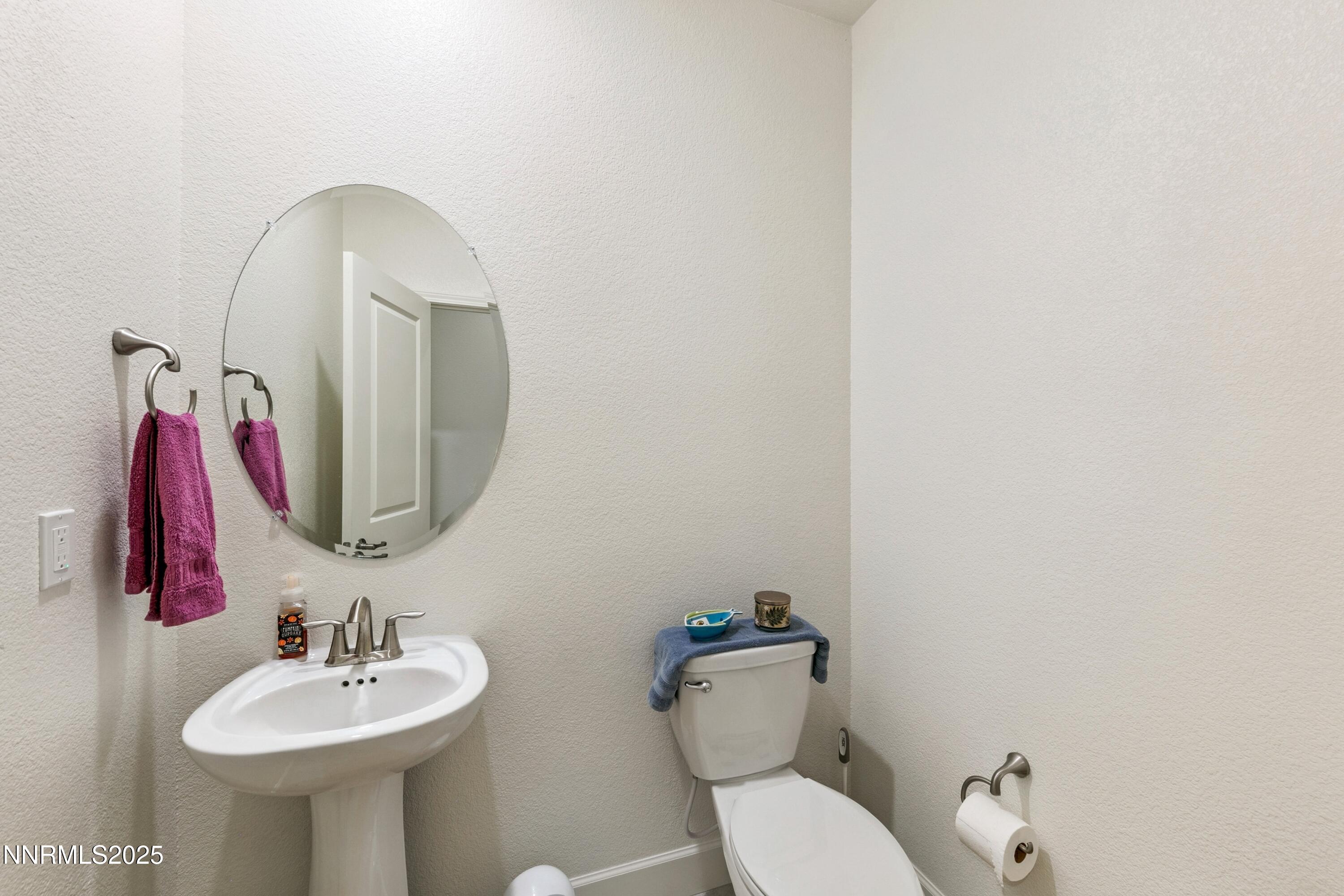 632 W Equinox Peak Court