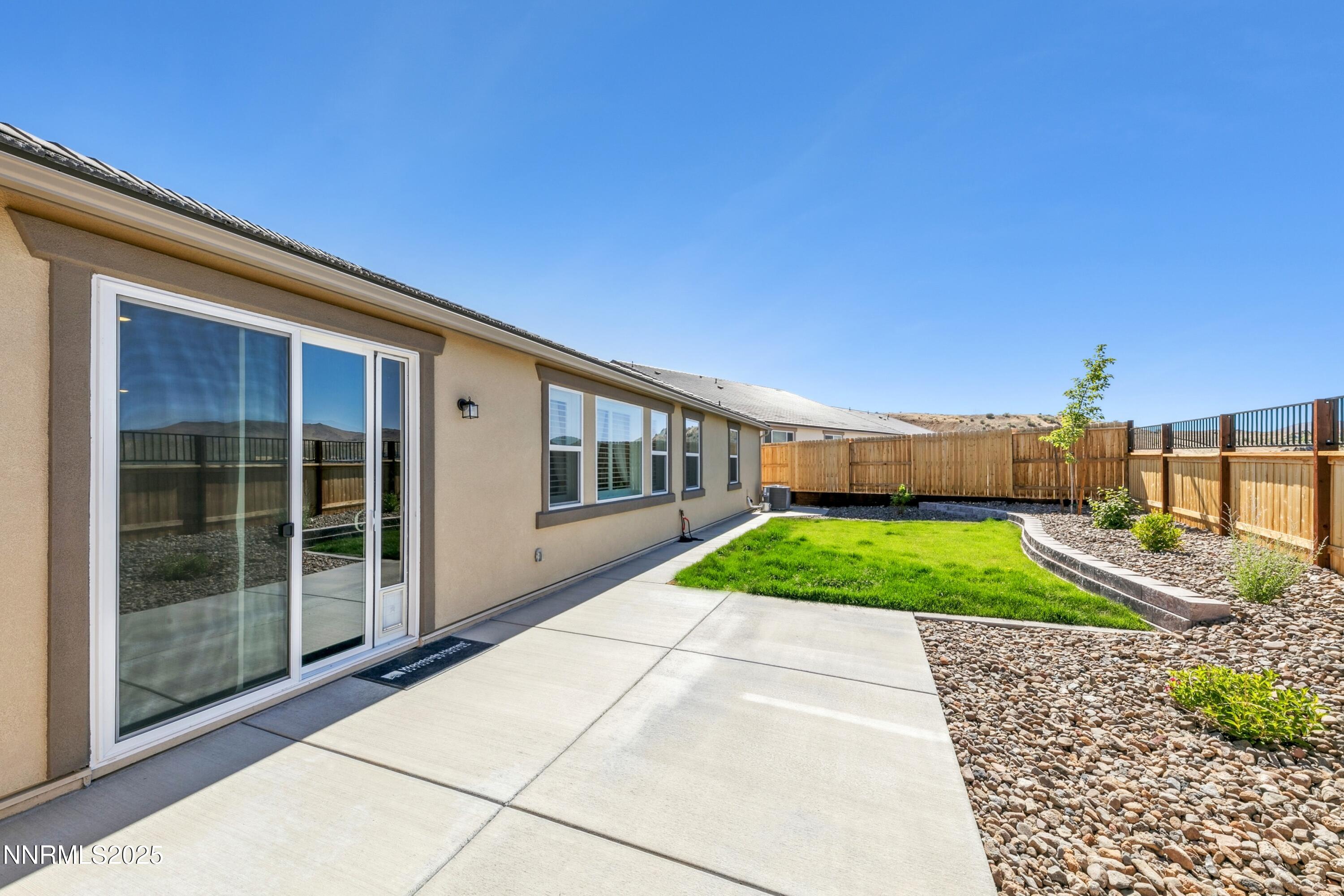 632 W Equinox Peak Court