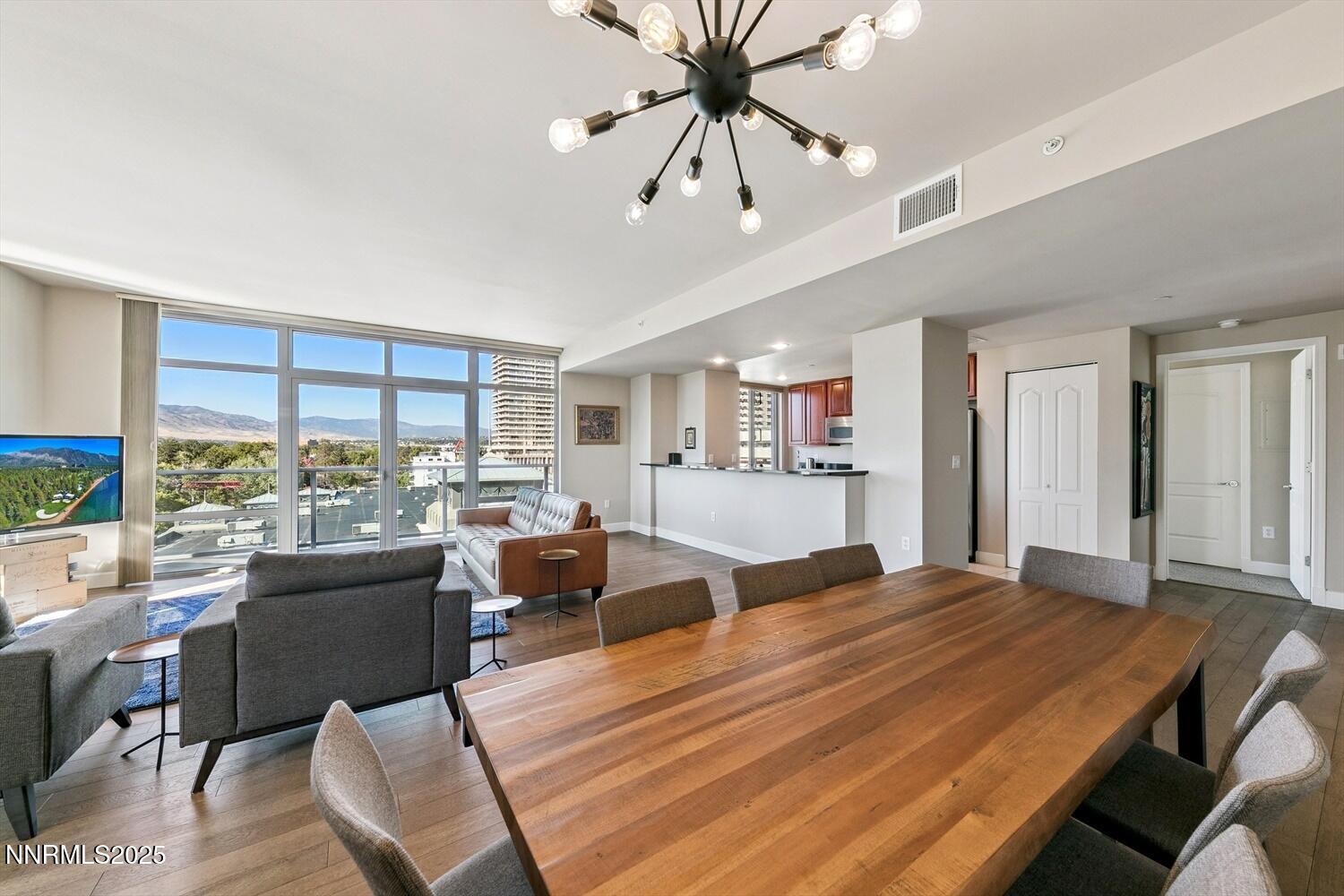 50 N Sierra Street, 601