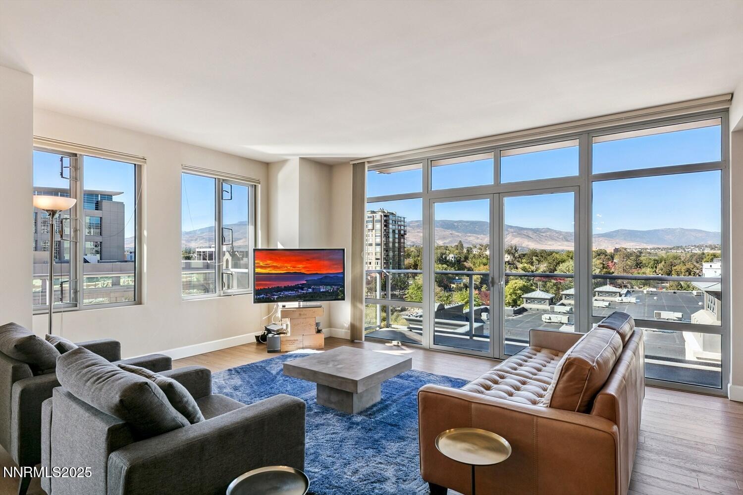 50 N Sierra Street, 601