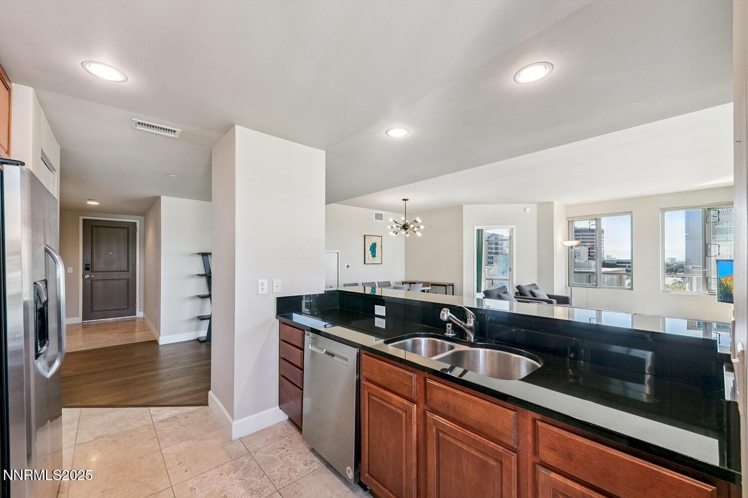 50 N Sierra Street, 601