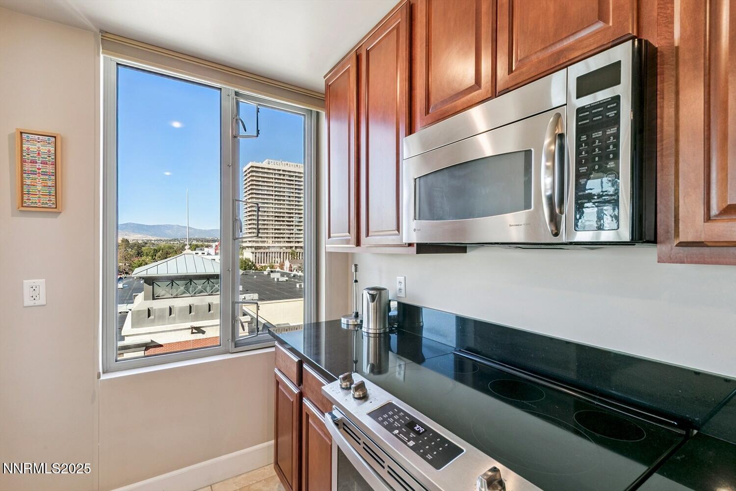 50 N Sierra Street, 601