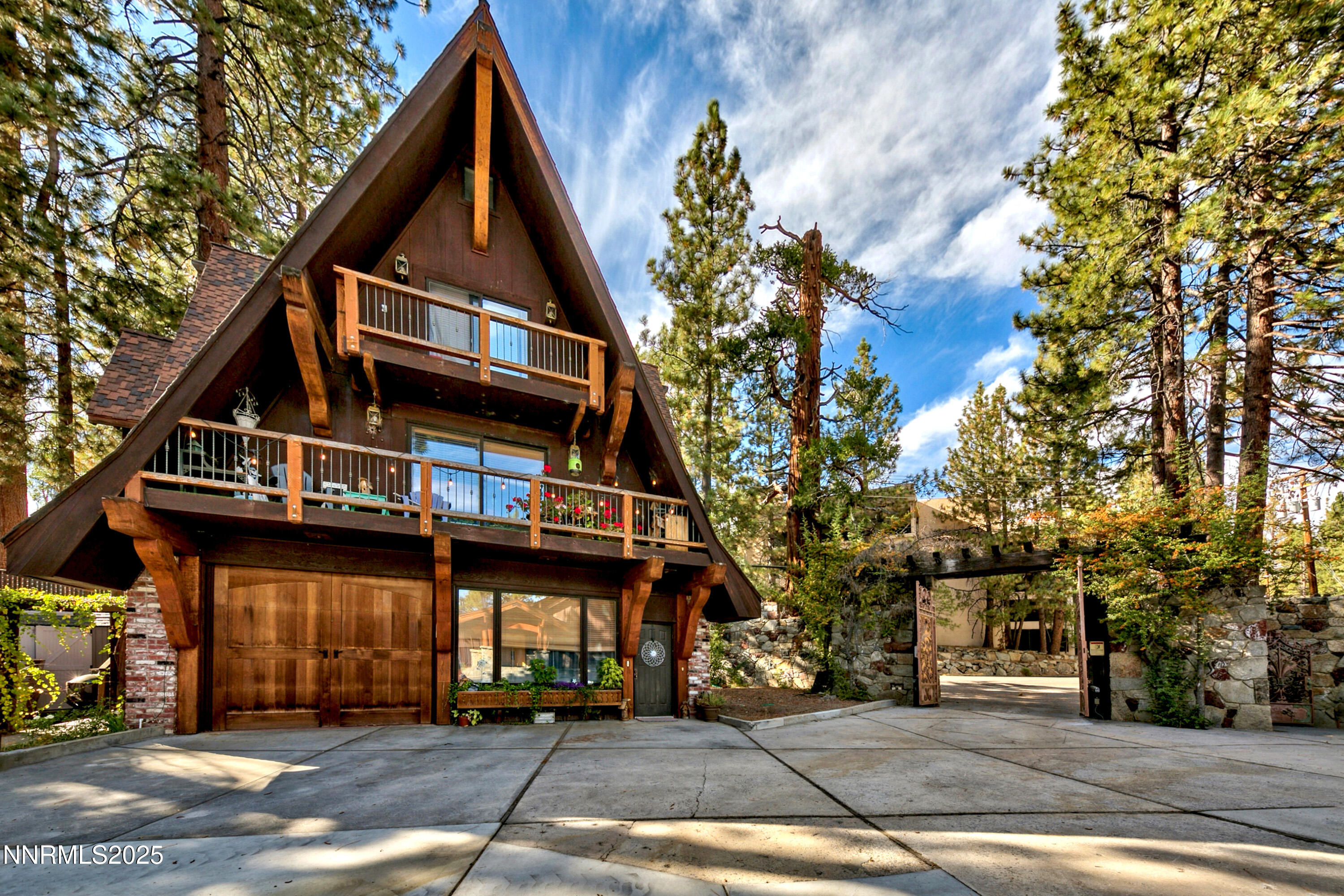 16 & 20 Calaneva Drive