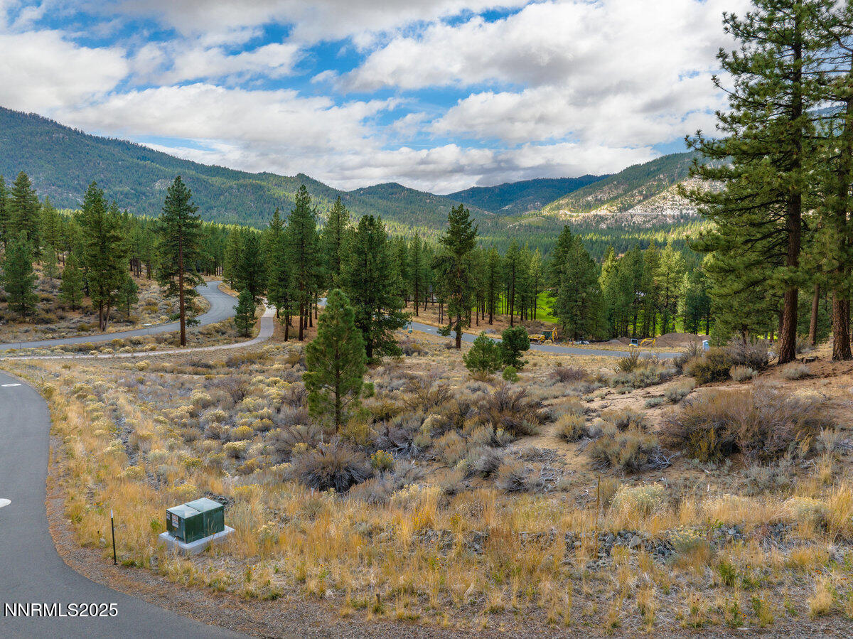 569 Headwaters Way, 358