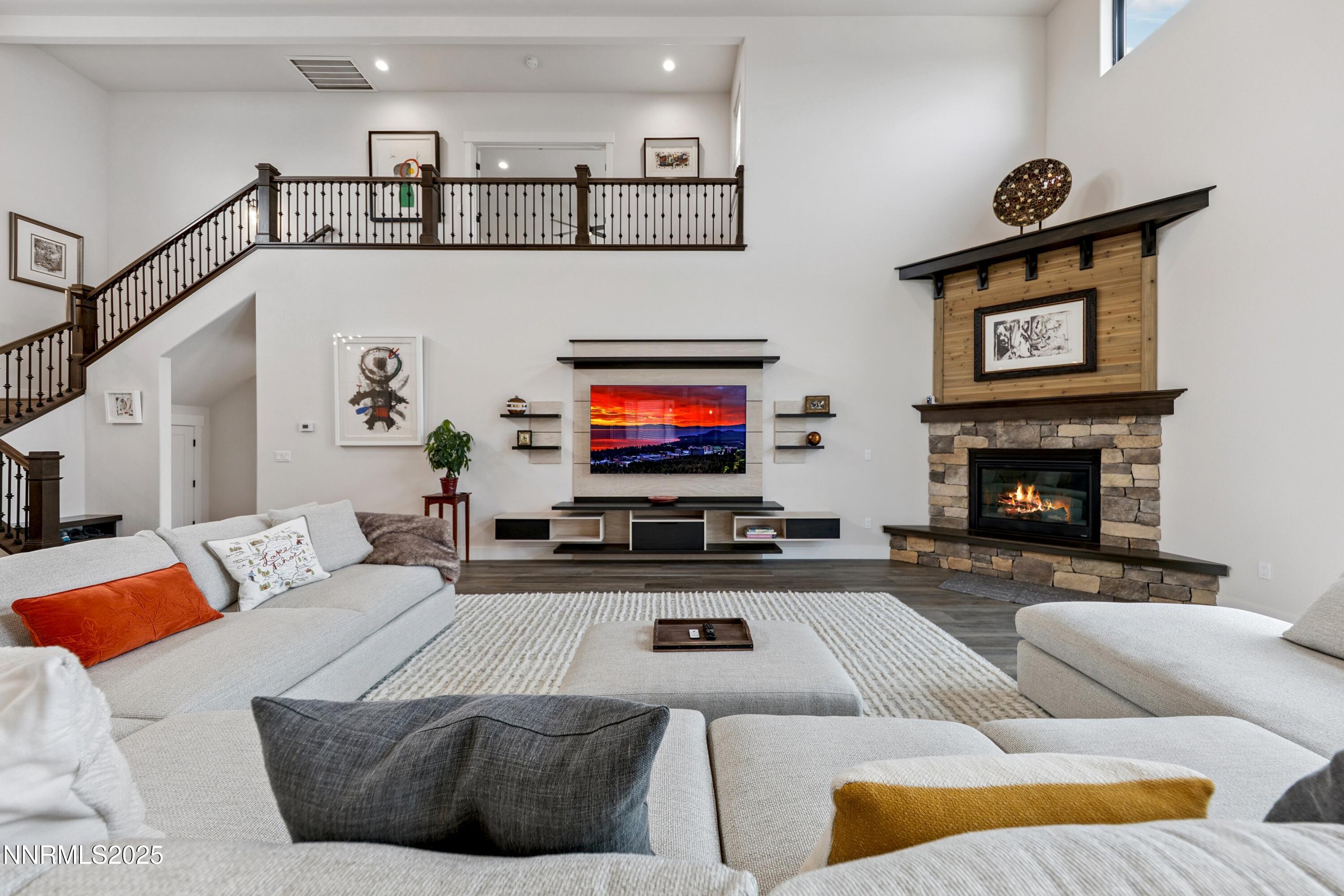 912 Holstein Court