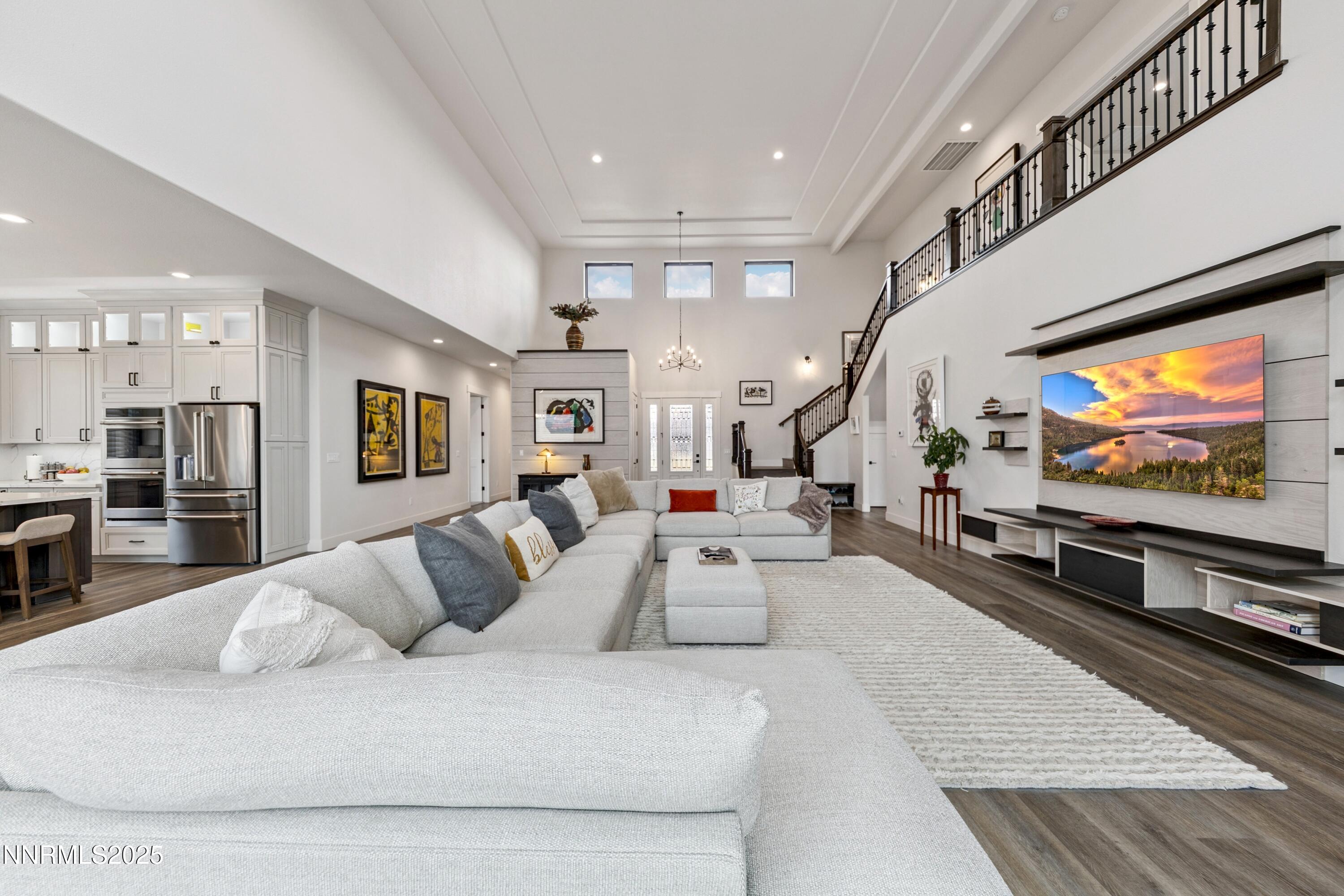 912 Holstein Court