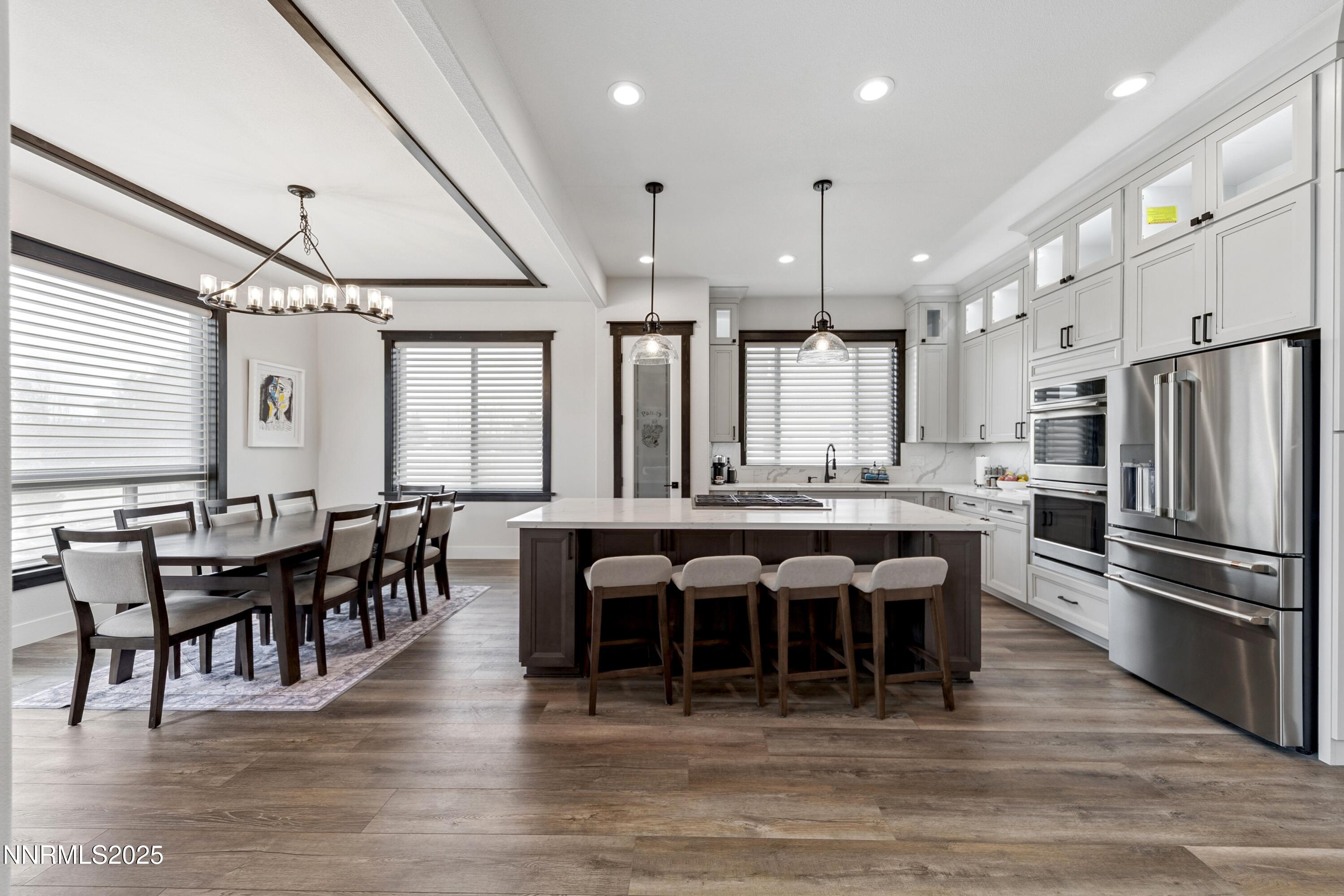 912 Holstein Court