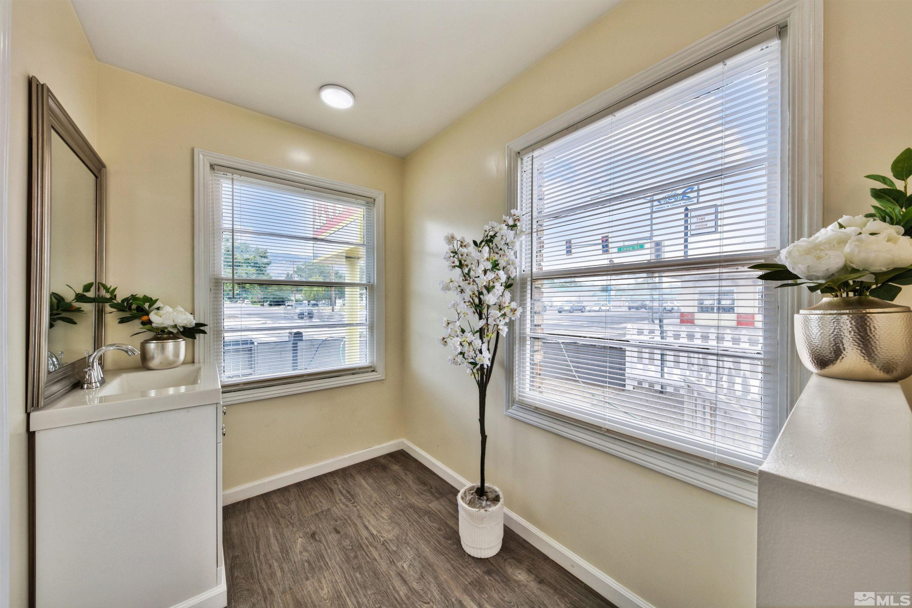 1515 N Carson Street