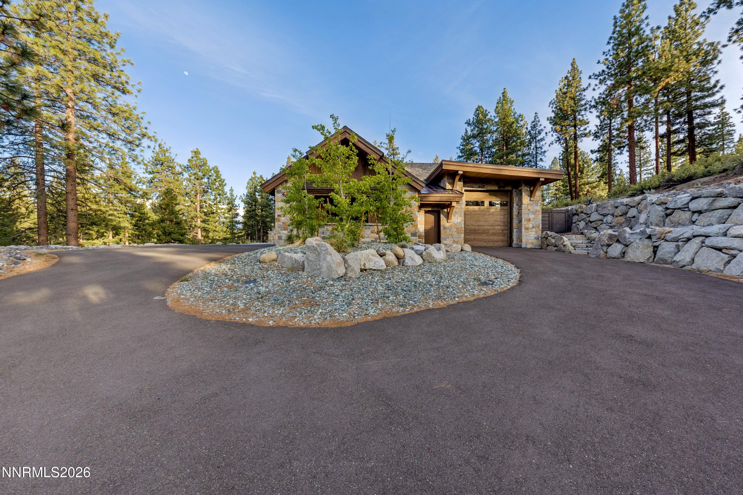195 Cartwright Court