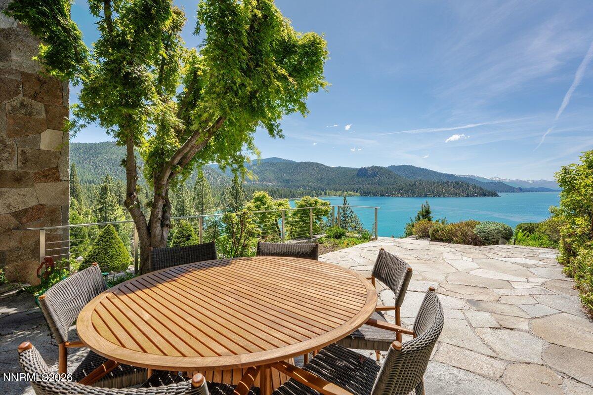 2228 Lands End Drive