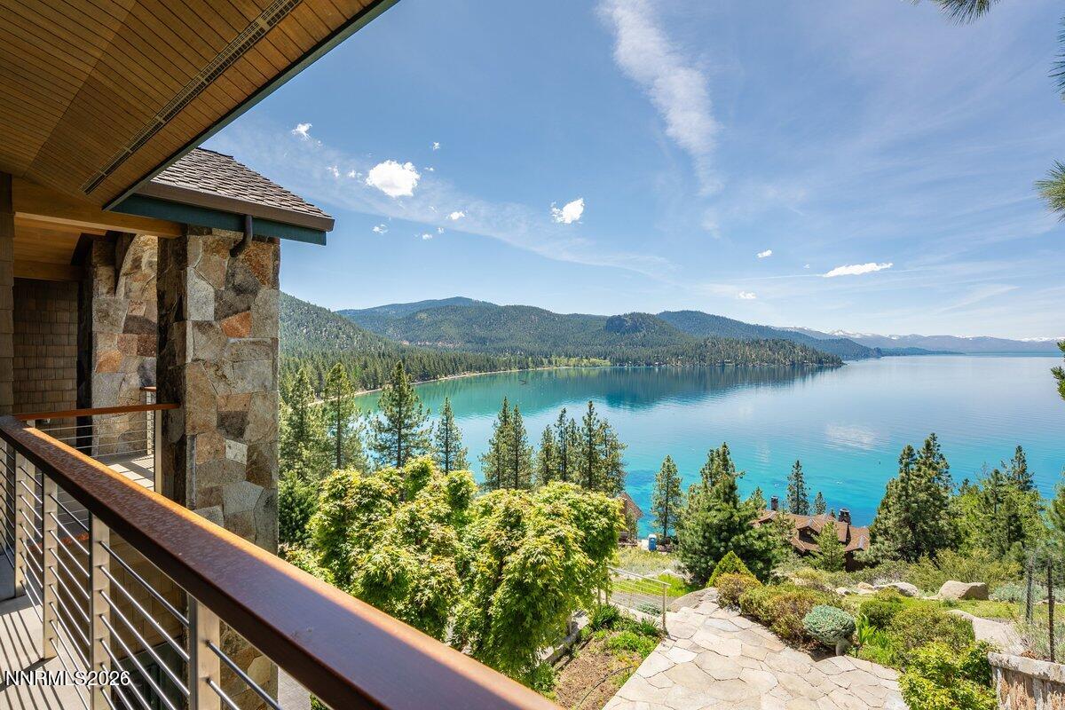2228 Lands End Drive