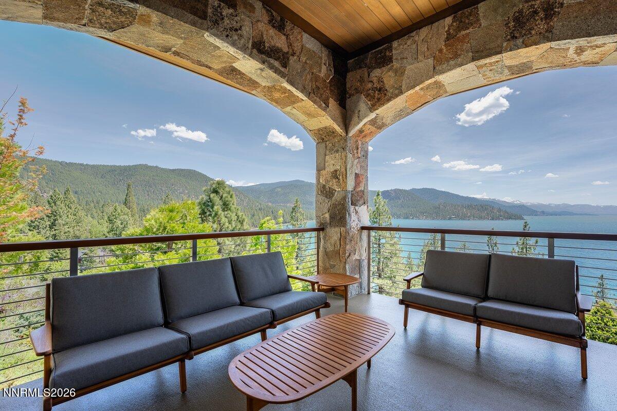 2228 Lands End Drive