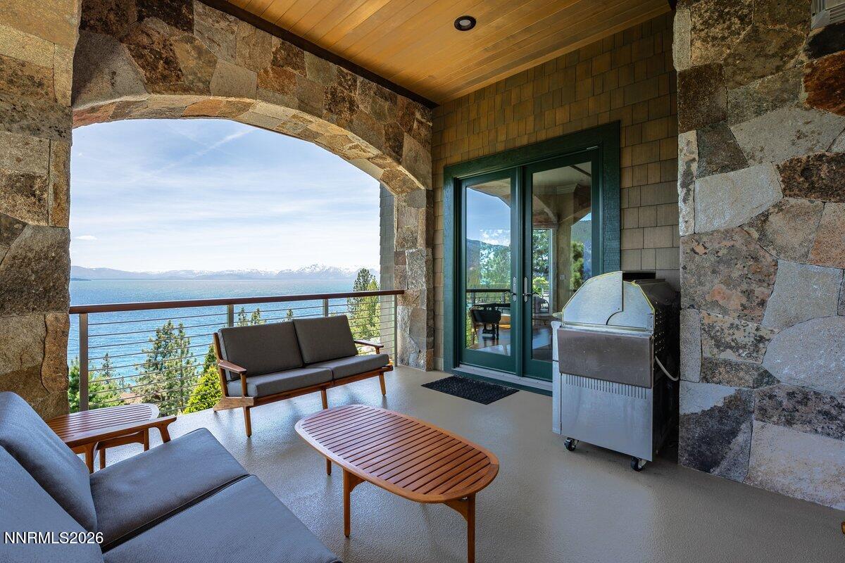 2228 Lands End Drive