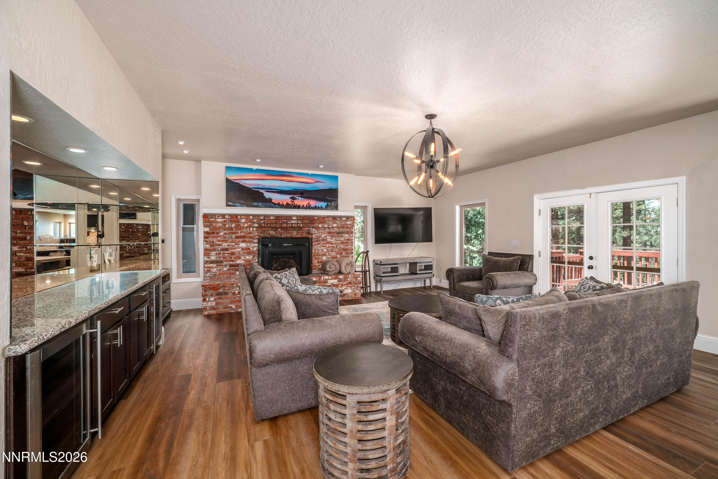 1092 Deercliff Drive
