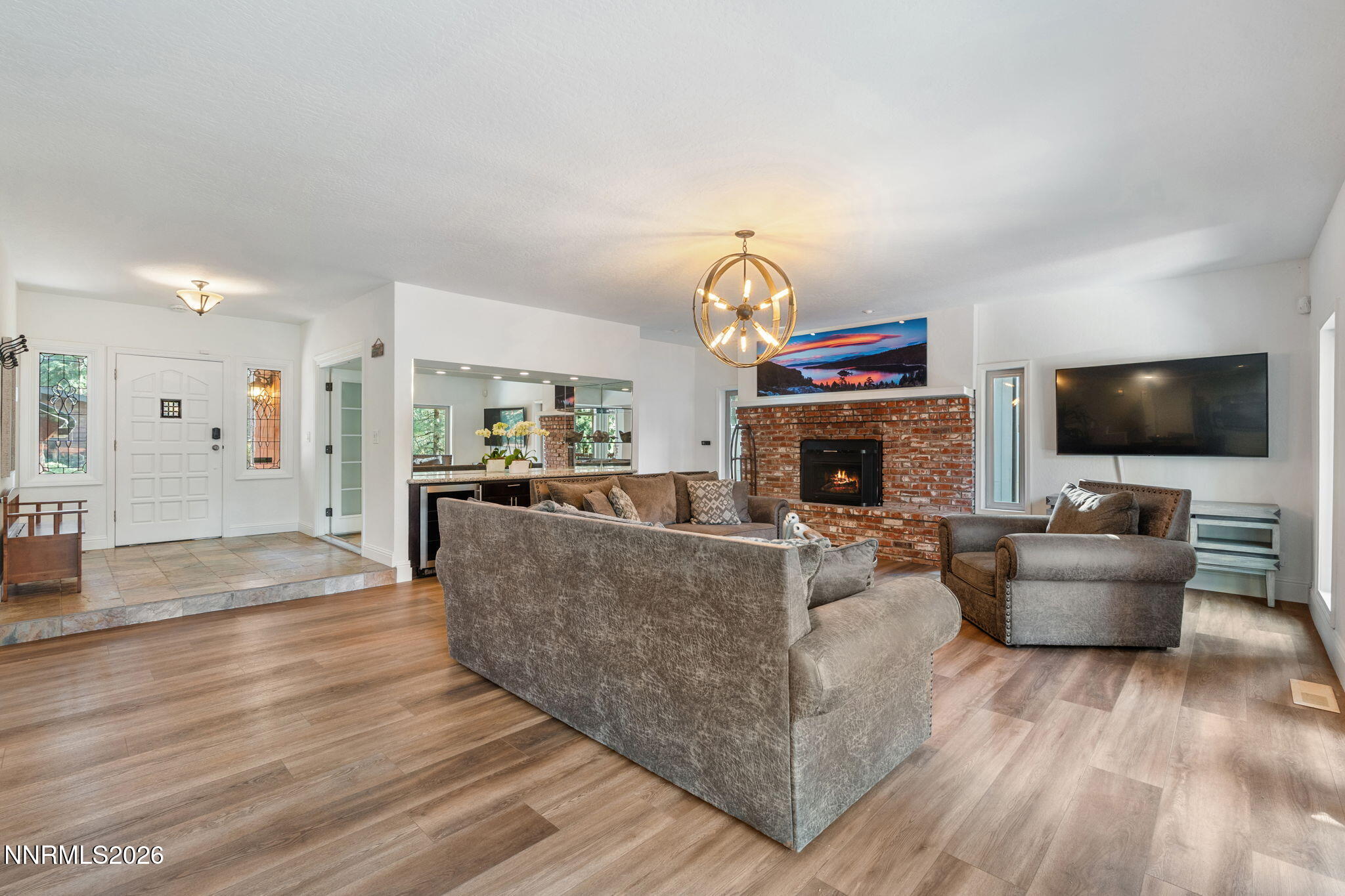 1092 Deercliff Drive
