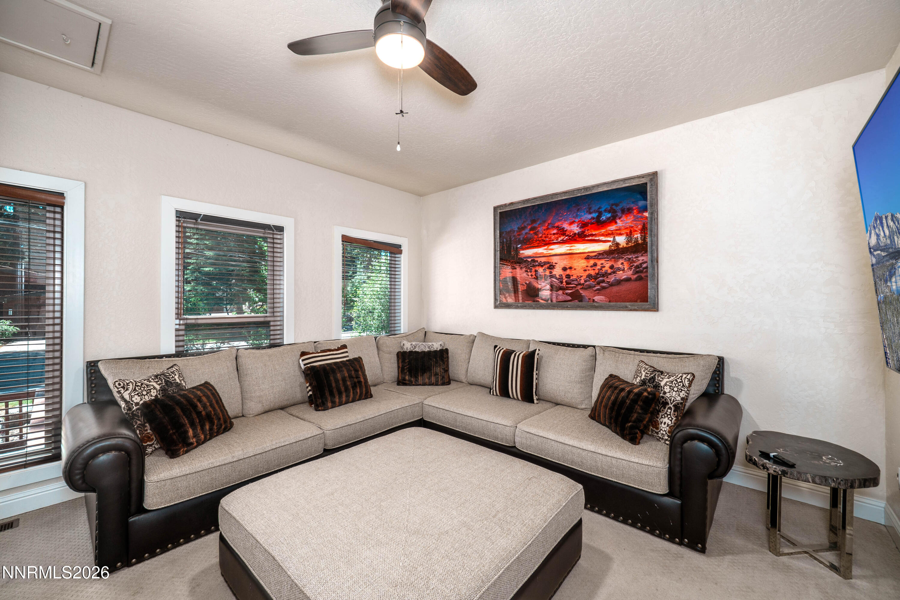 1092 Deercliff Drive