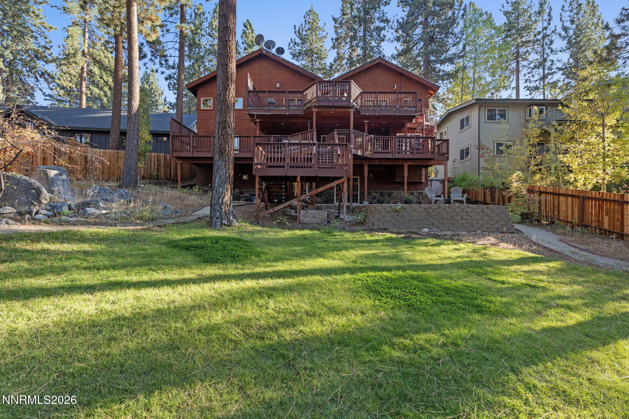 1092 Deercliff Drive