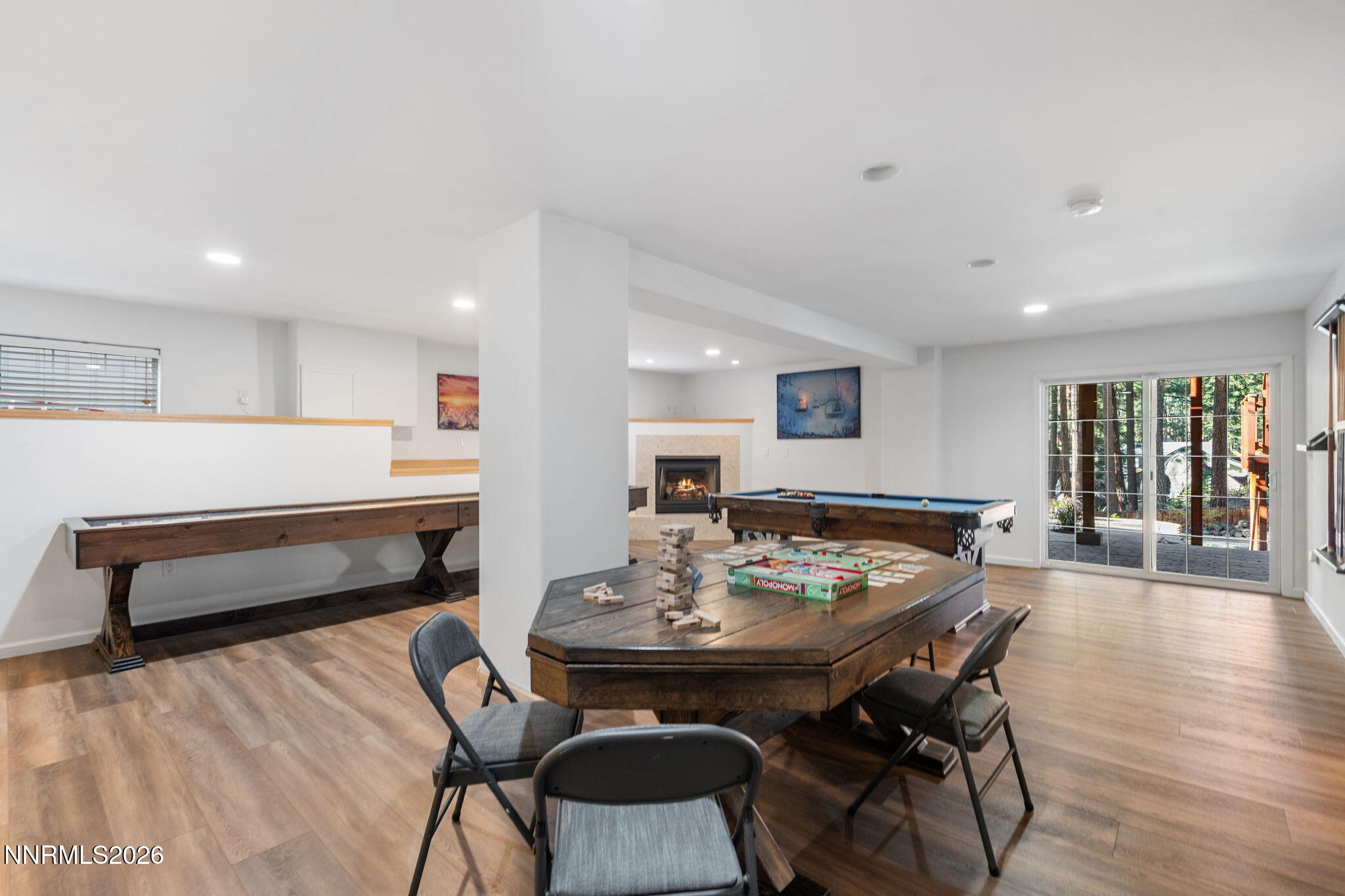 1092 Deercliff Drive